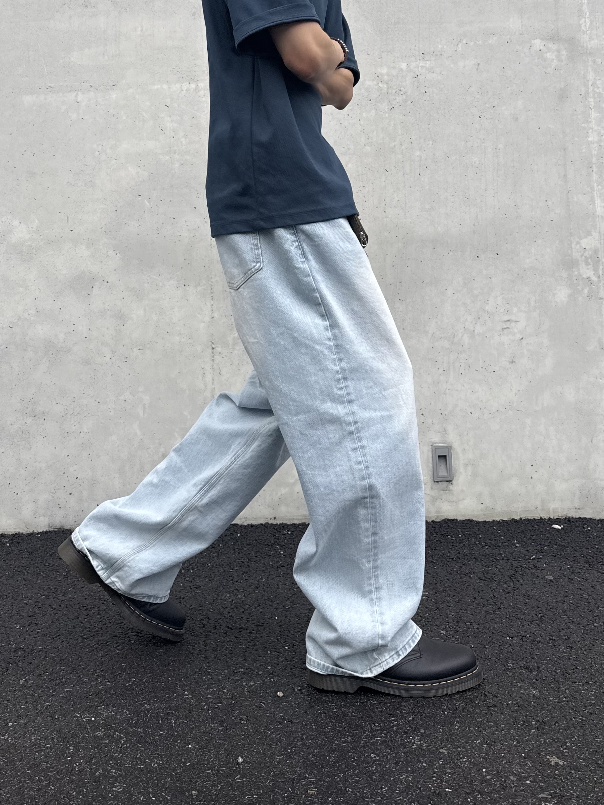 noun Wide Denim Pants Light Blue, Dr. Martens 1461 Smooth Black 착용 스타일 - 4