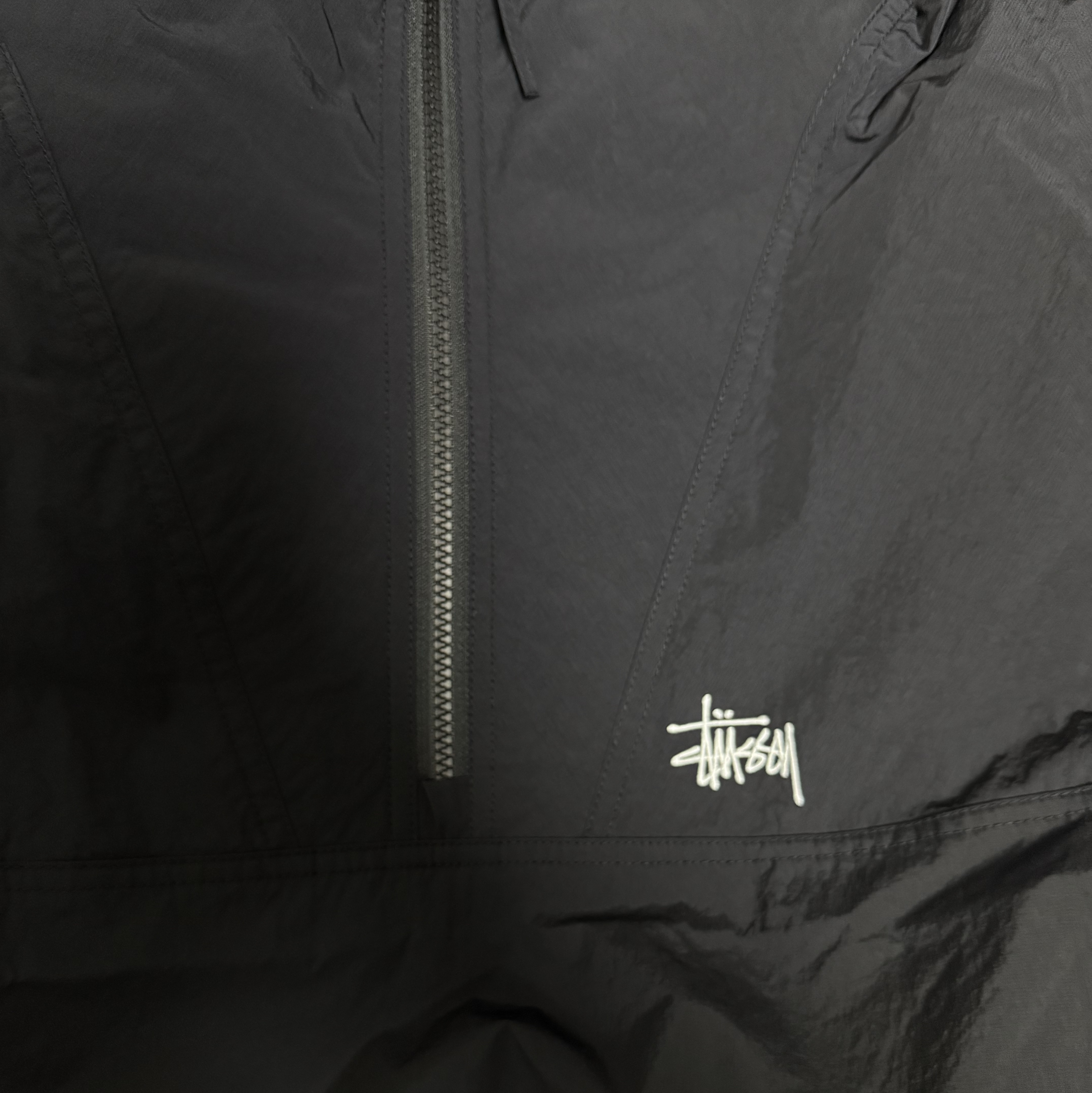 Stussy Warm Up Pullover Black 착용 스타일