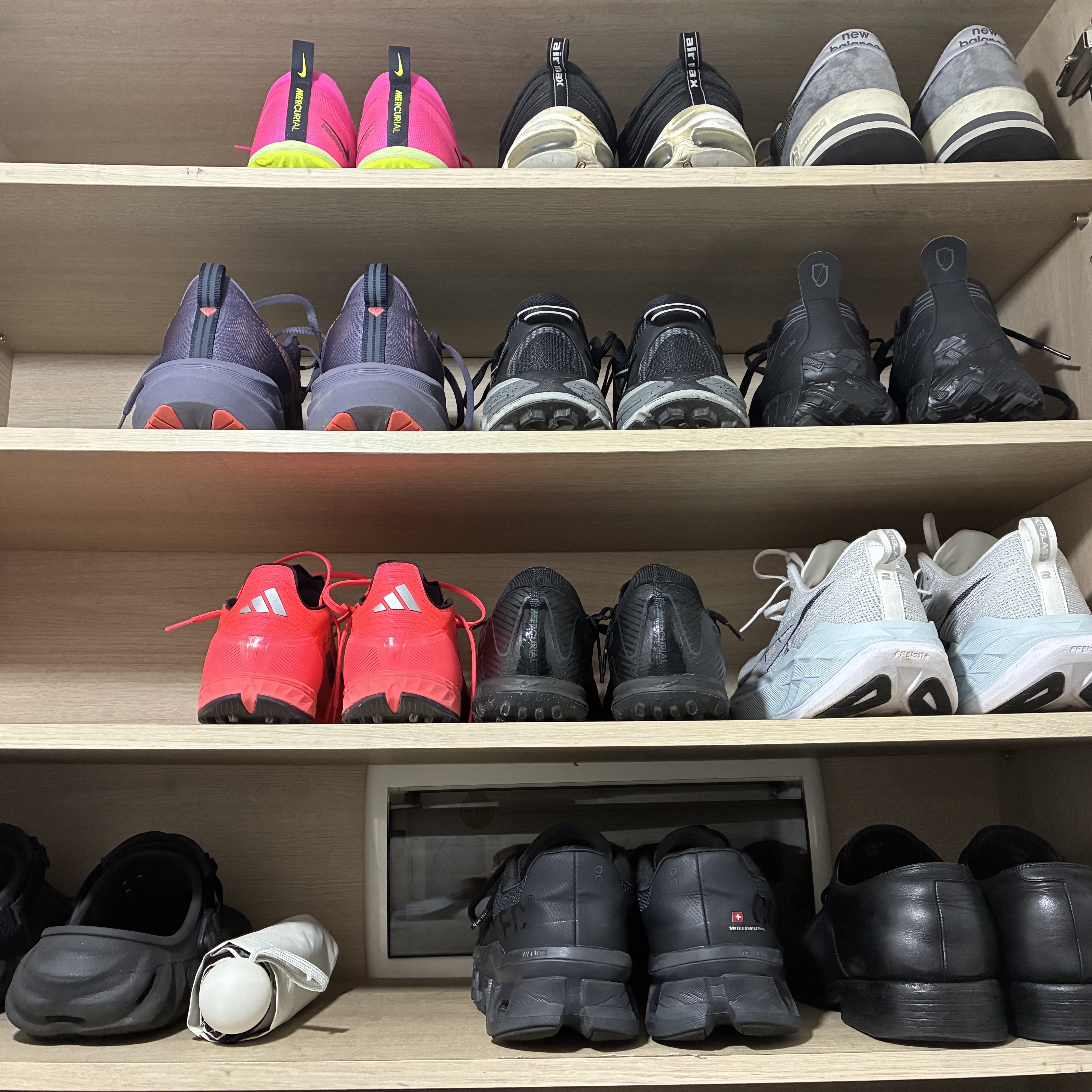 Nike Zoom Mercurial Vapor 15 Pro TF Pink Blast Volt, Nike Air Max 97 Black White 착용 스타일 - 2