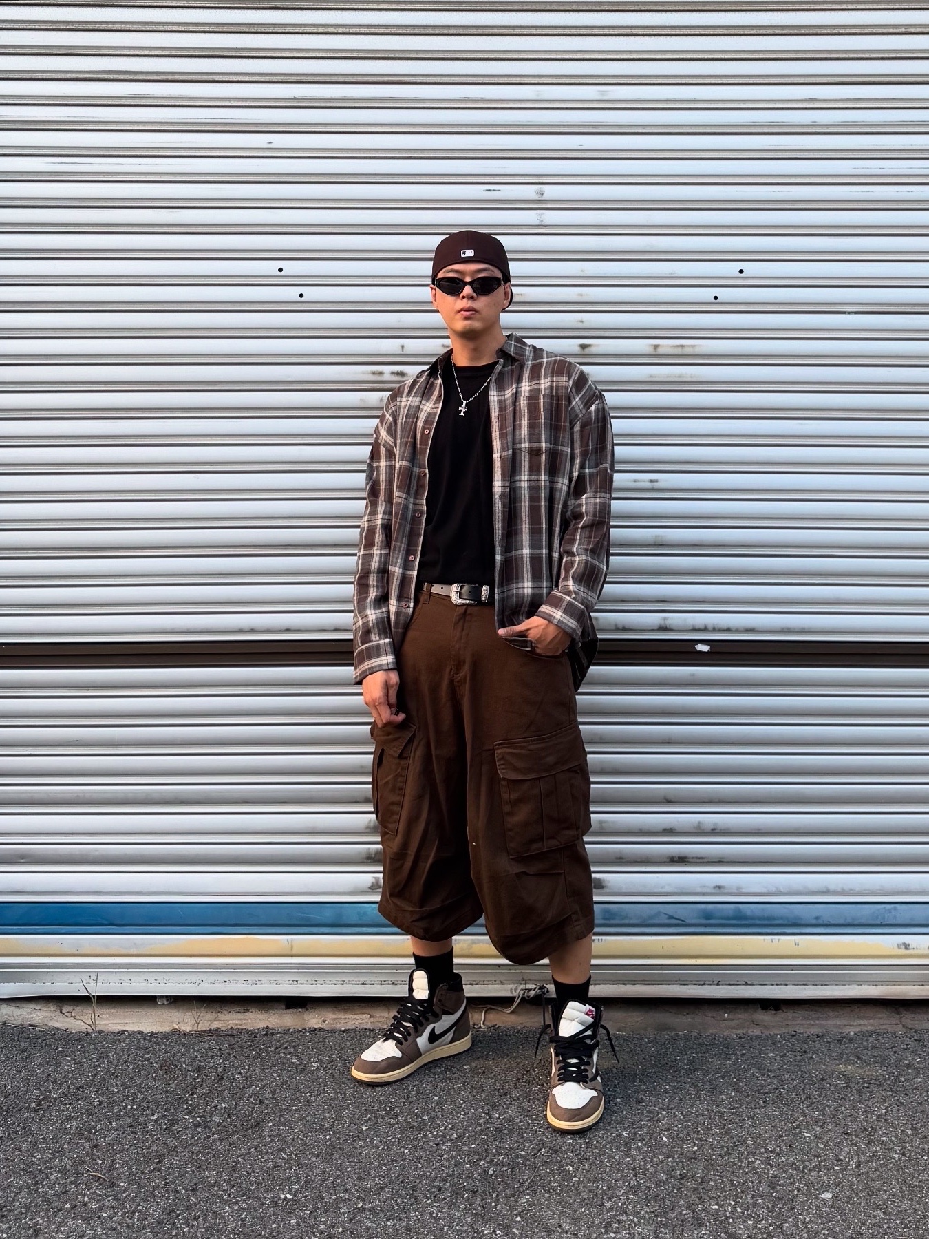 Jordan 1 x Travis Scott Retro High OG SP Mocha, New Era MLB Authentic San Diego Padres Game Brown 착용 스타일 - 6