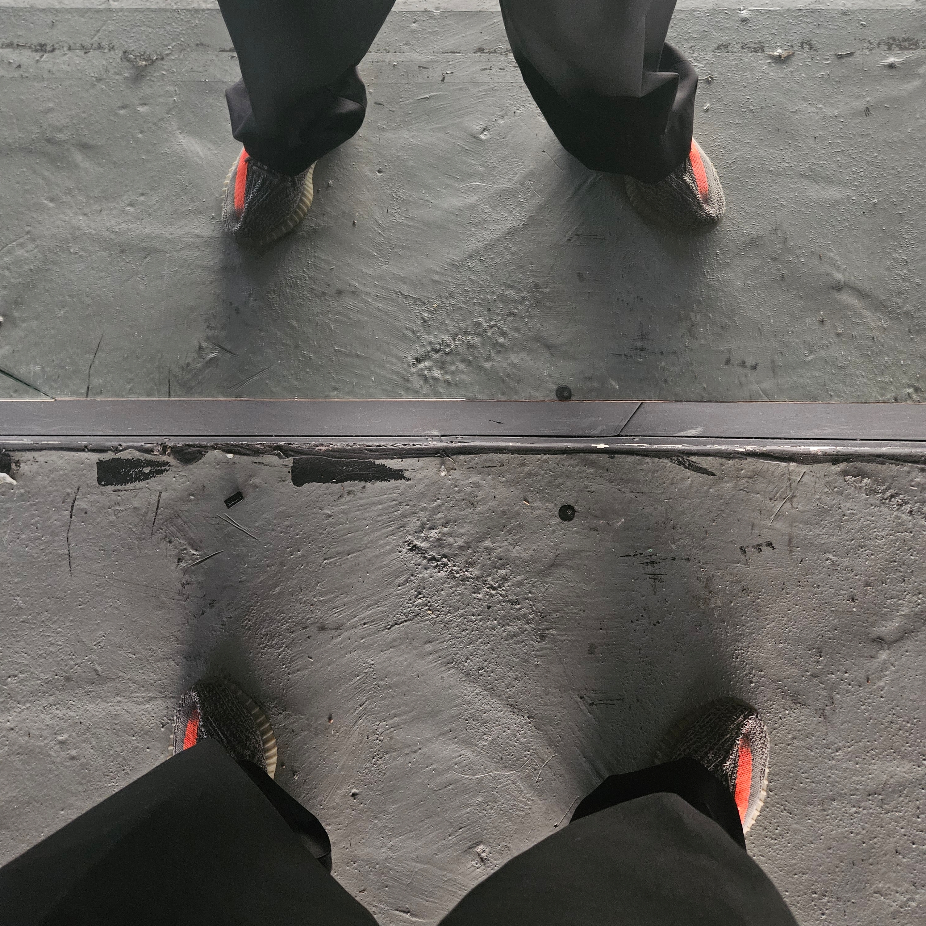Adidas Yeezy Boost 350 V2 Beluga 착용 스타일