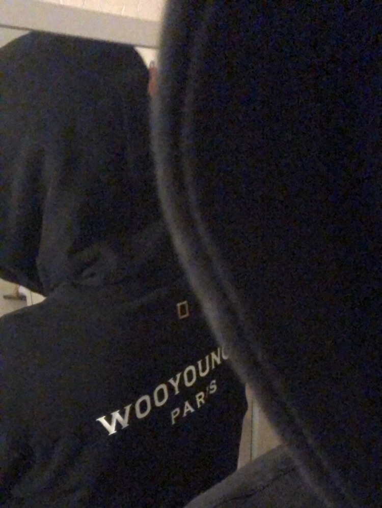 Wooyoungmi Back Logo Hoodie Black - 23FW 착용 스타일 - 2