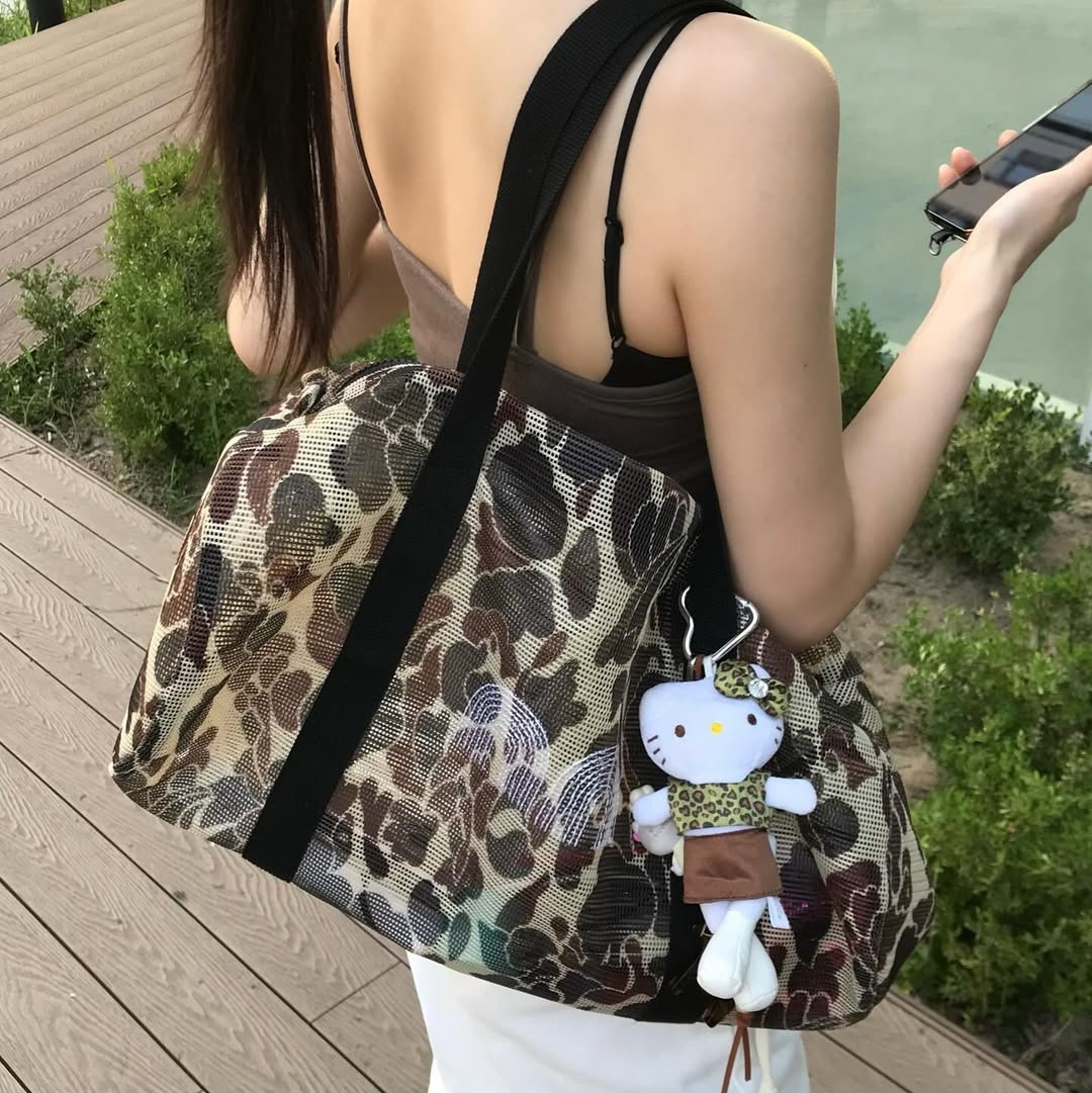 Not New Mesh Boston Bag Brown Camo 착용 스타일 - 1