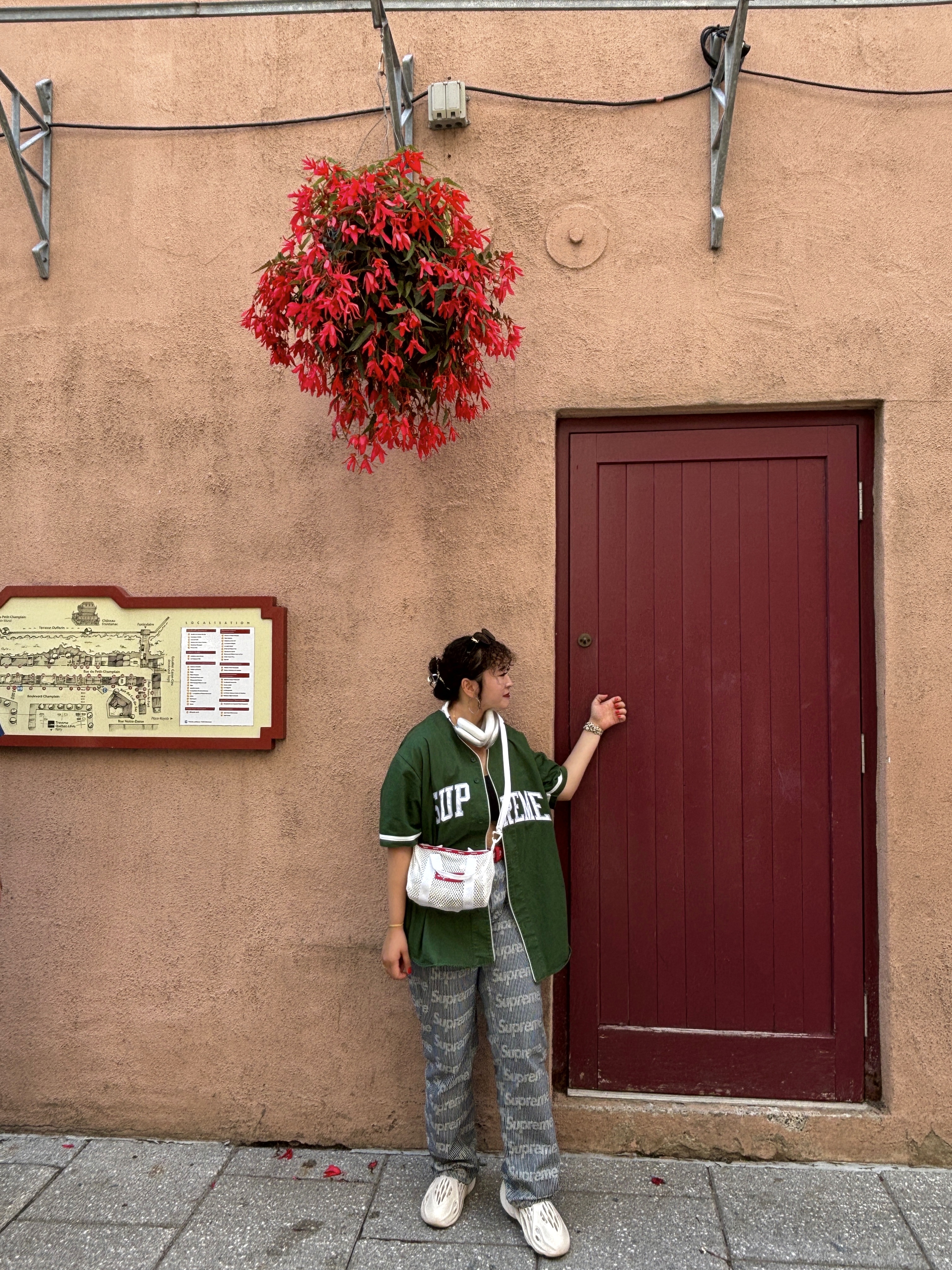 Supreme x Timberland Baseball Jersey Green - 23SS, Supreme Mesh Mini Duffle Bag White - 23SS 착용 스타일 - 1