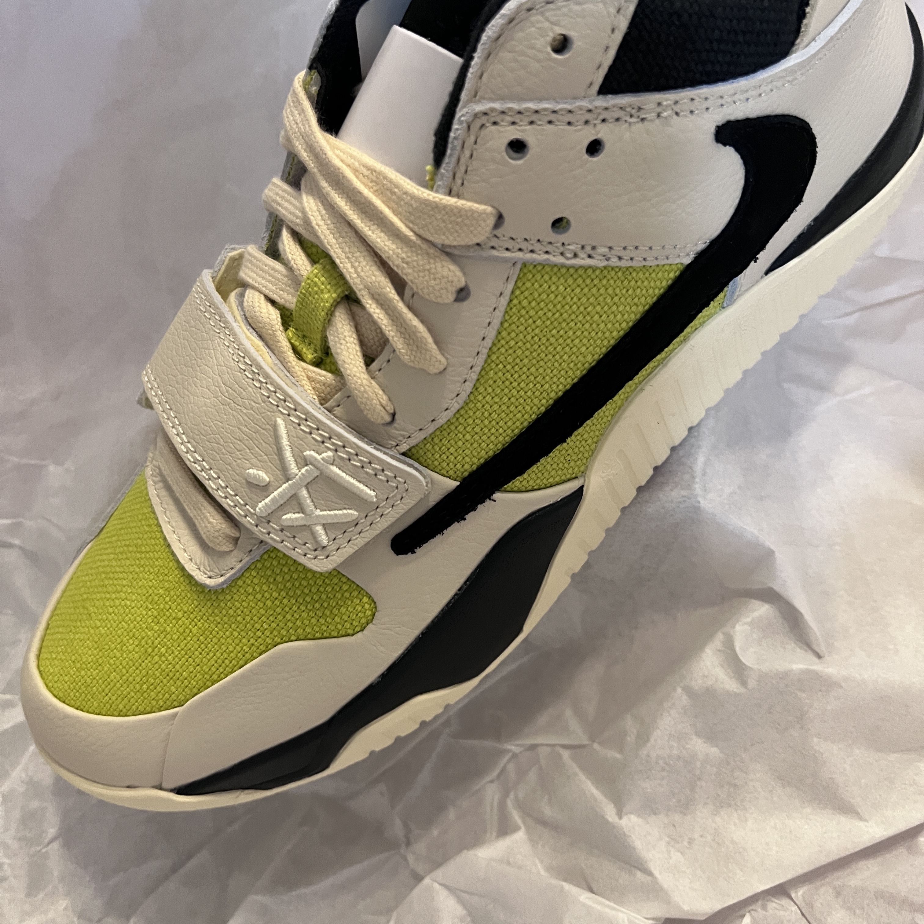 Jordan x Travis Scott Jumpman Jack TR Bright Cactus 착용 스타일