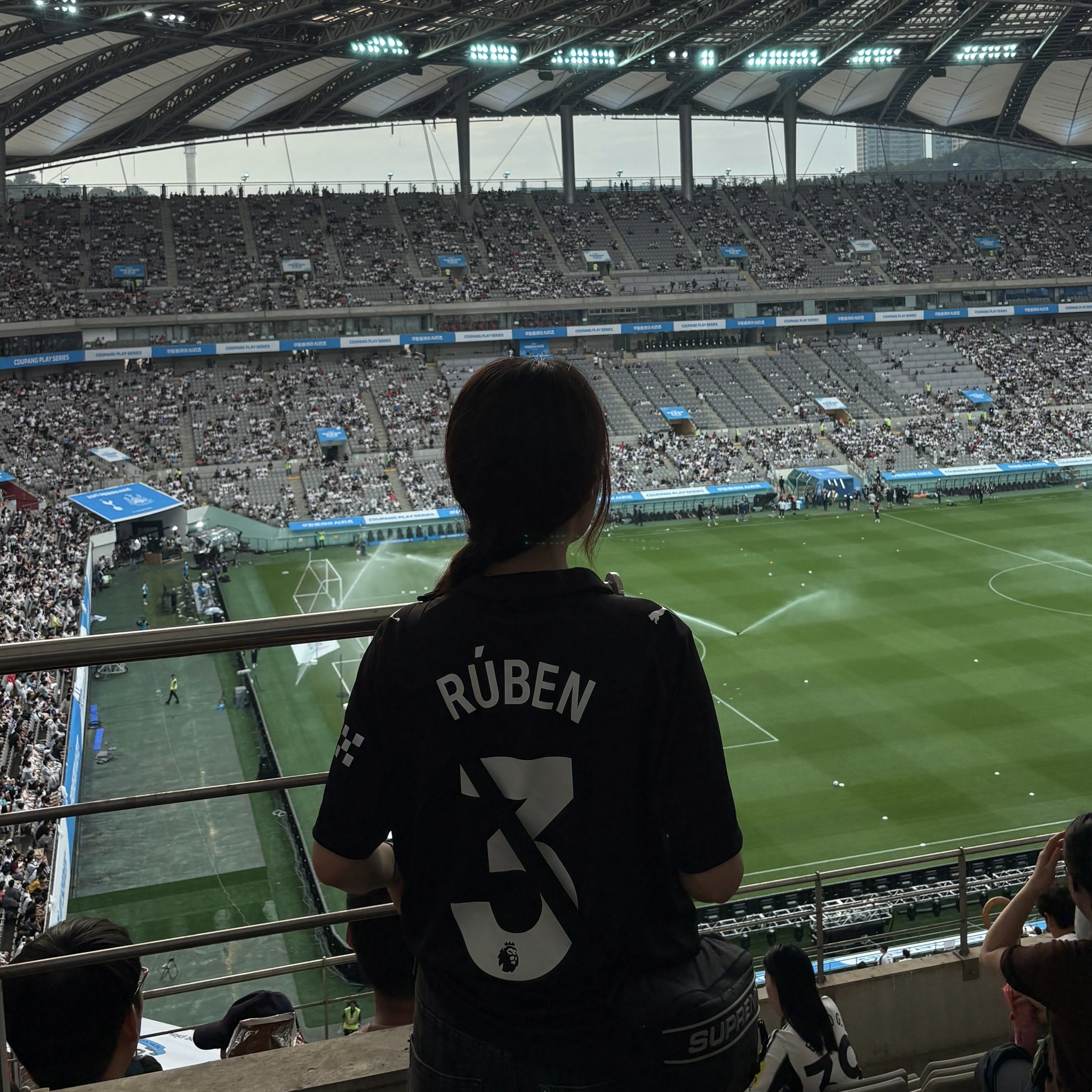 Puma Manchester City 2025/26 Away Replica Jersey Black (Non Marking Ver.), Supreme Waist Bag Black - 23FW 착용 스타일 - 1