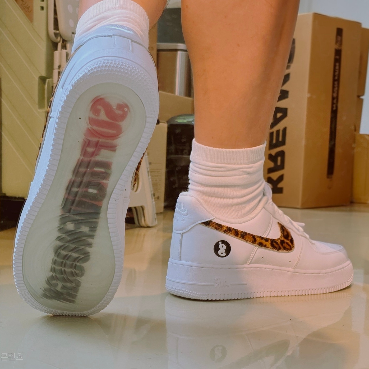 Nike x Supreme x GOODENOUGH Air Force 1 Low White - 25SS 착용 스타일