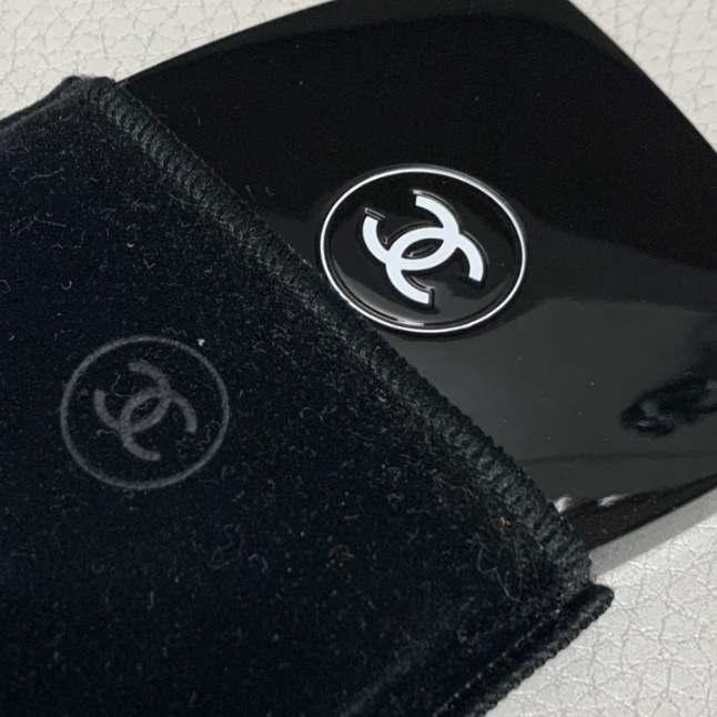 Chanel Miroir Double Facette 착용 스타일