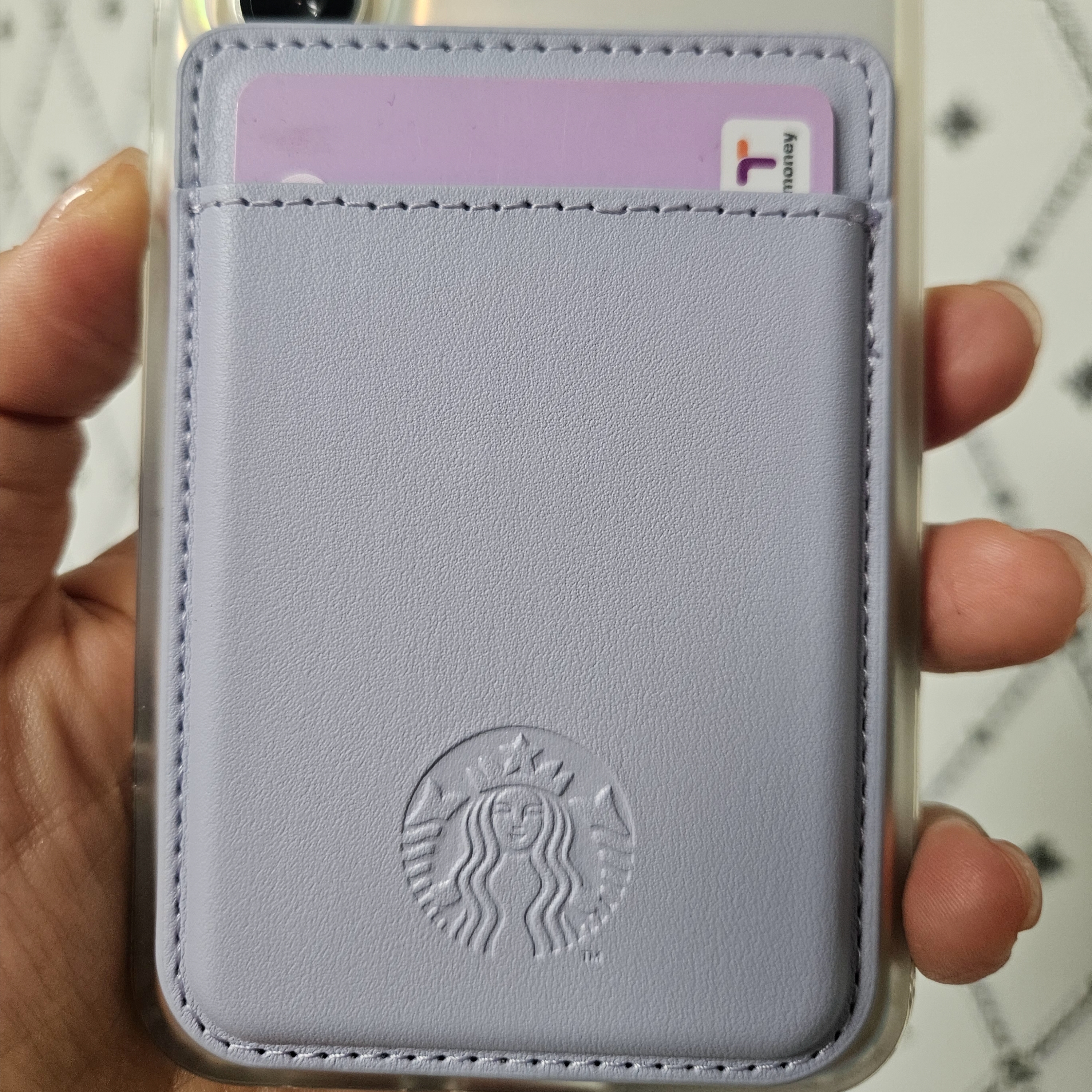 Starbucks Magnetic Card Wallet Soft Pink, Starbucks Magnetic Card Wallet Light Purple 착용 스타일 - 3
