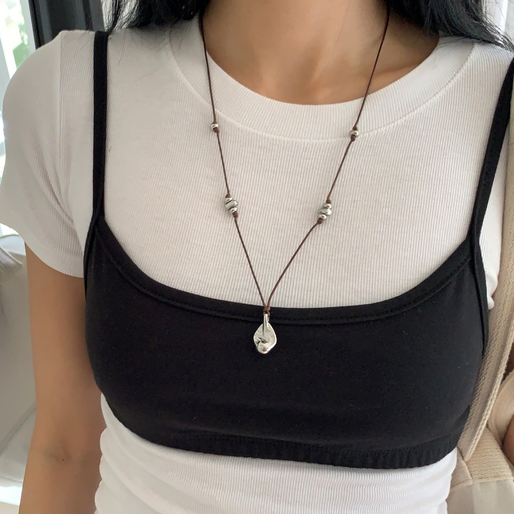 러브미몬스터 시크 펄 끈 목걸이 브라운(lovememonster Chic Pearl Strap Necklace Brown) - 2