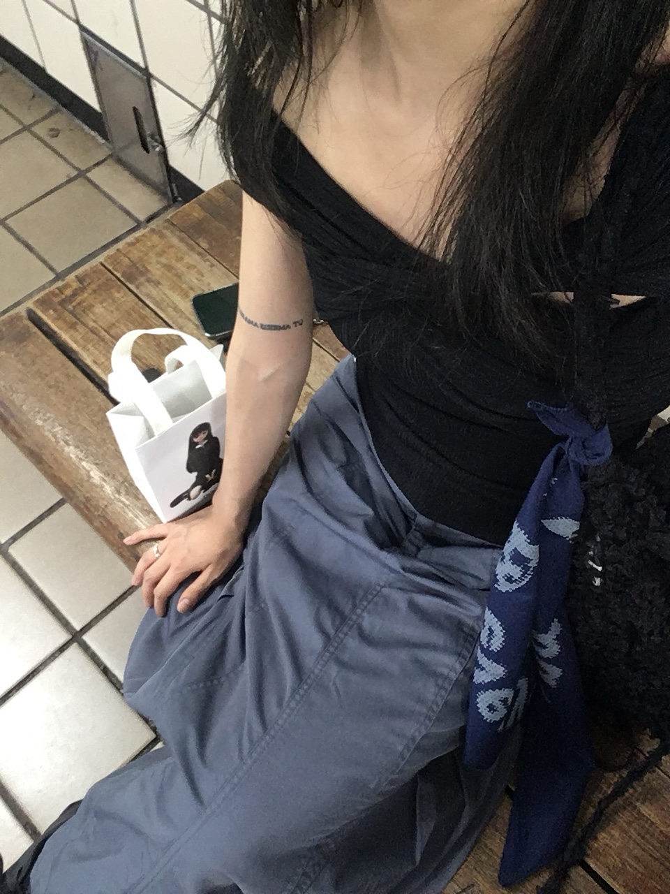 (W) Mischief Rhombus Long Skirt Blue Grey, (W) On Running x Post Archive Faction (Paf) Cloudventure Peak All Black 착용 스타일