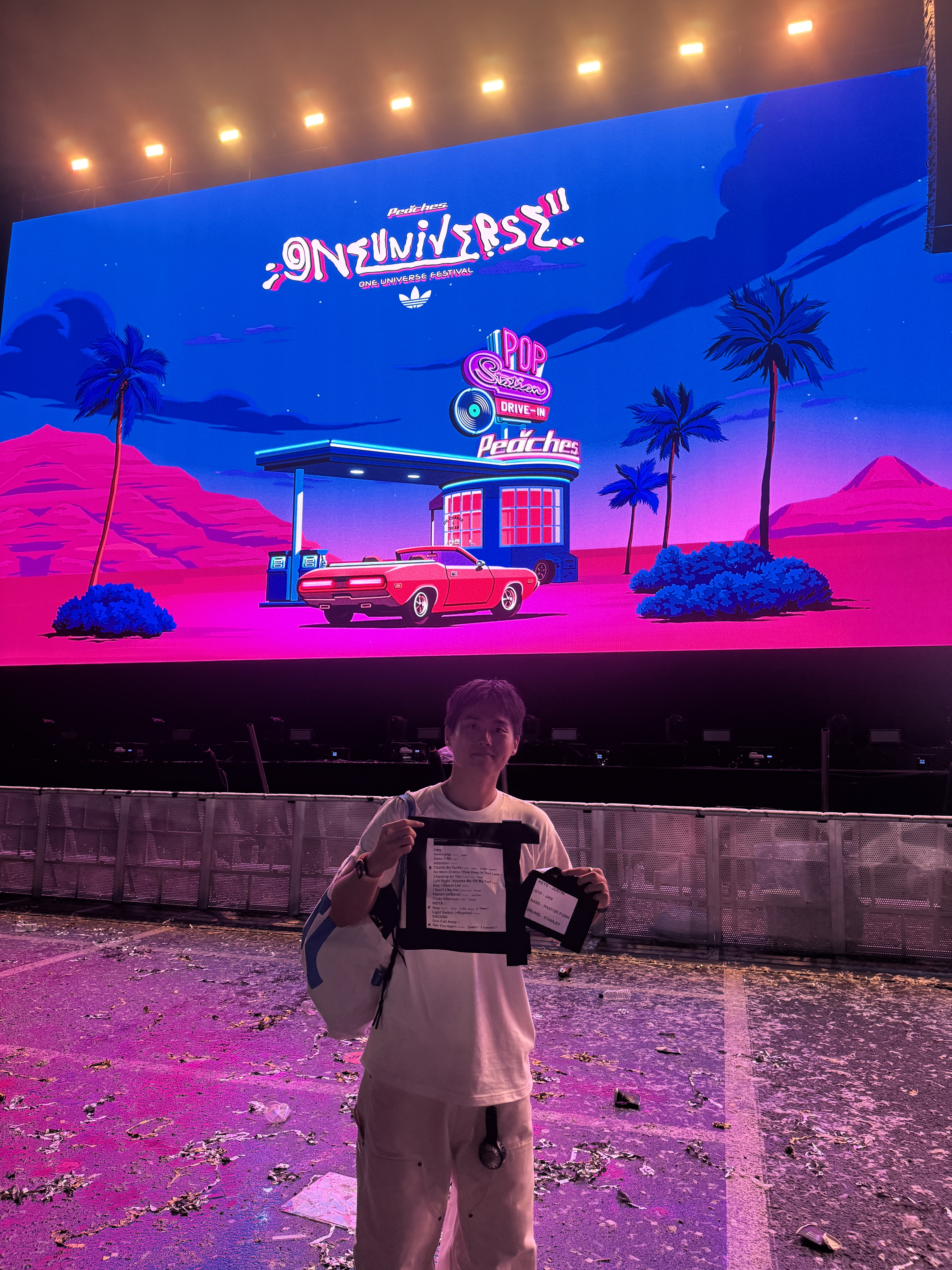ONE UNIVERSE FESTIVAL 2025 KREAM VIP PASS (1 DAY PASS -  8/16) 착용 스타일