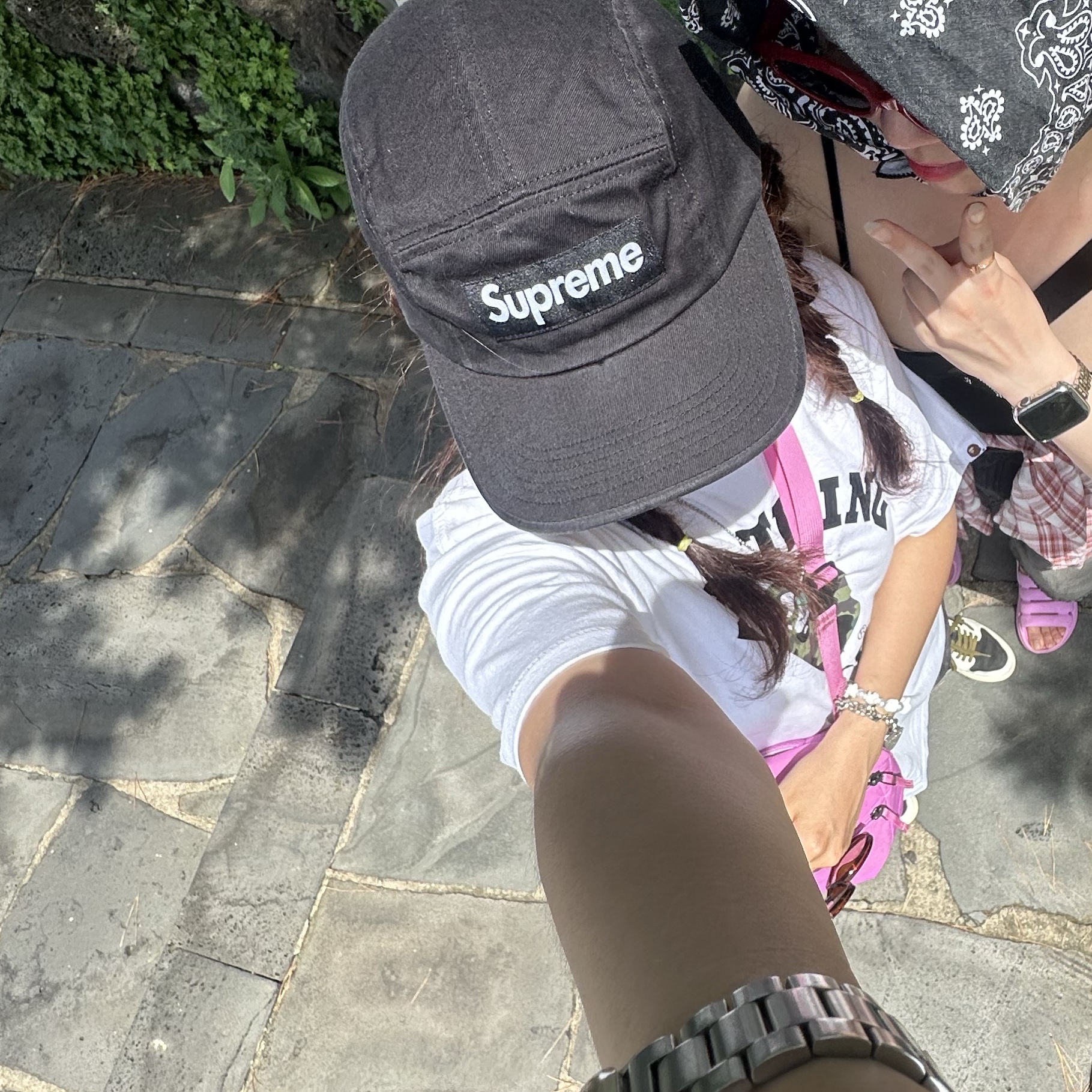 Supreme Washed Chino Twill Camp Cap Black - 25SS, Arc'teryx Mantis 1 Waistpack Alpenglow 착용 스타일 - 4