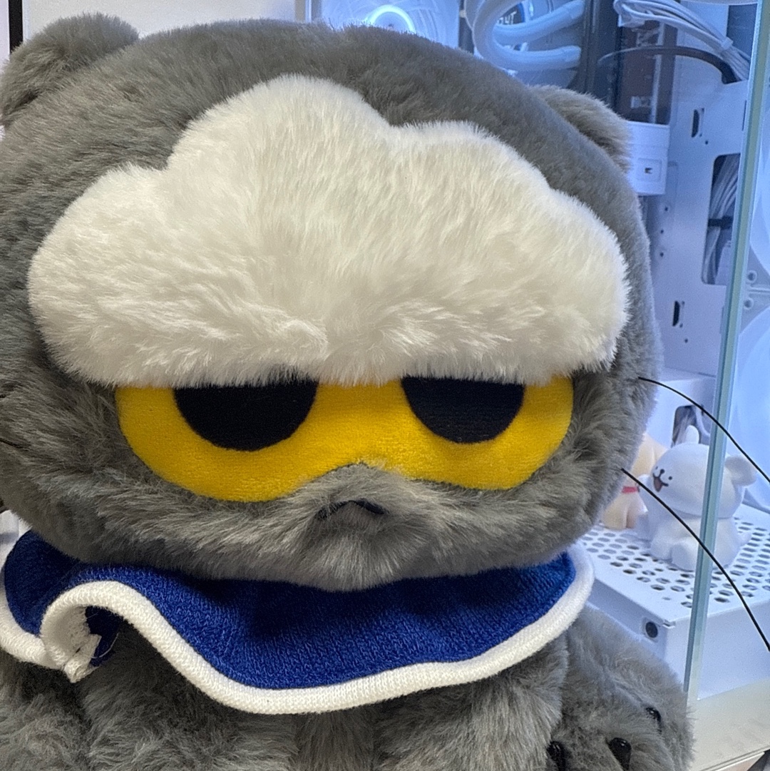 Zo&Friends Zoa Medium Plush Grey 착용 스타일 - 1