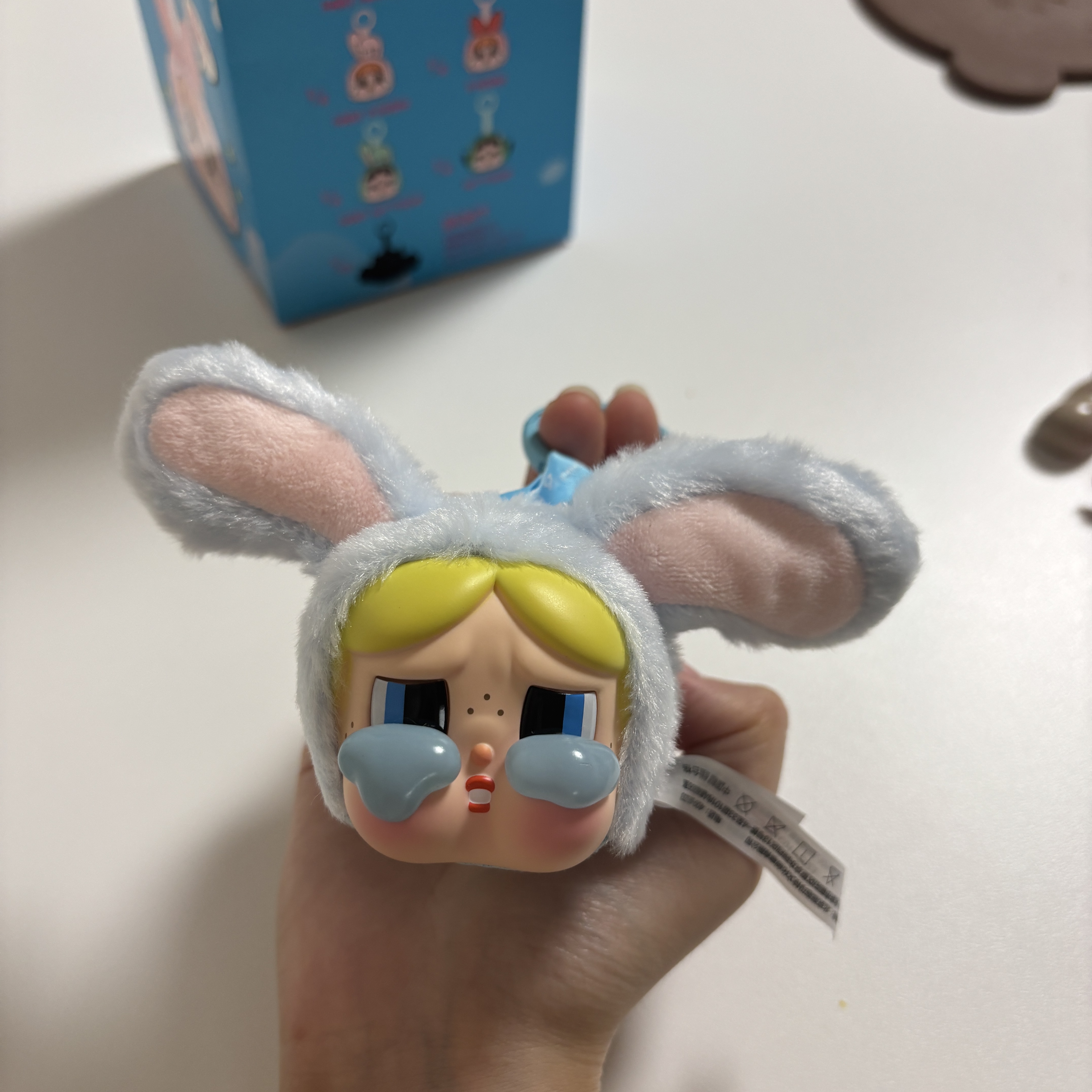 Pop Mart Crybaby x Powerpuff Girls Series Keyring Sealed Case (1 Blind Box), Pop Mart Crybaby Wild But Cutie Series Vinyl Plush Pendant (1 Blind Box) 착용 스타일 - 2