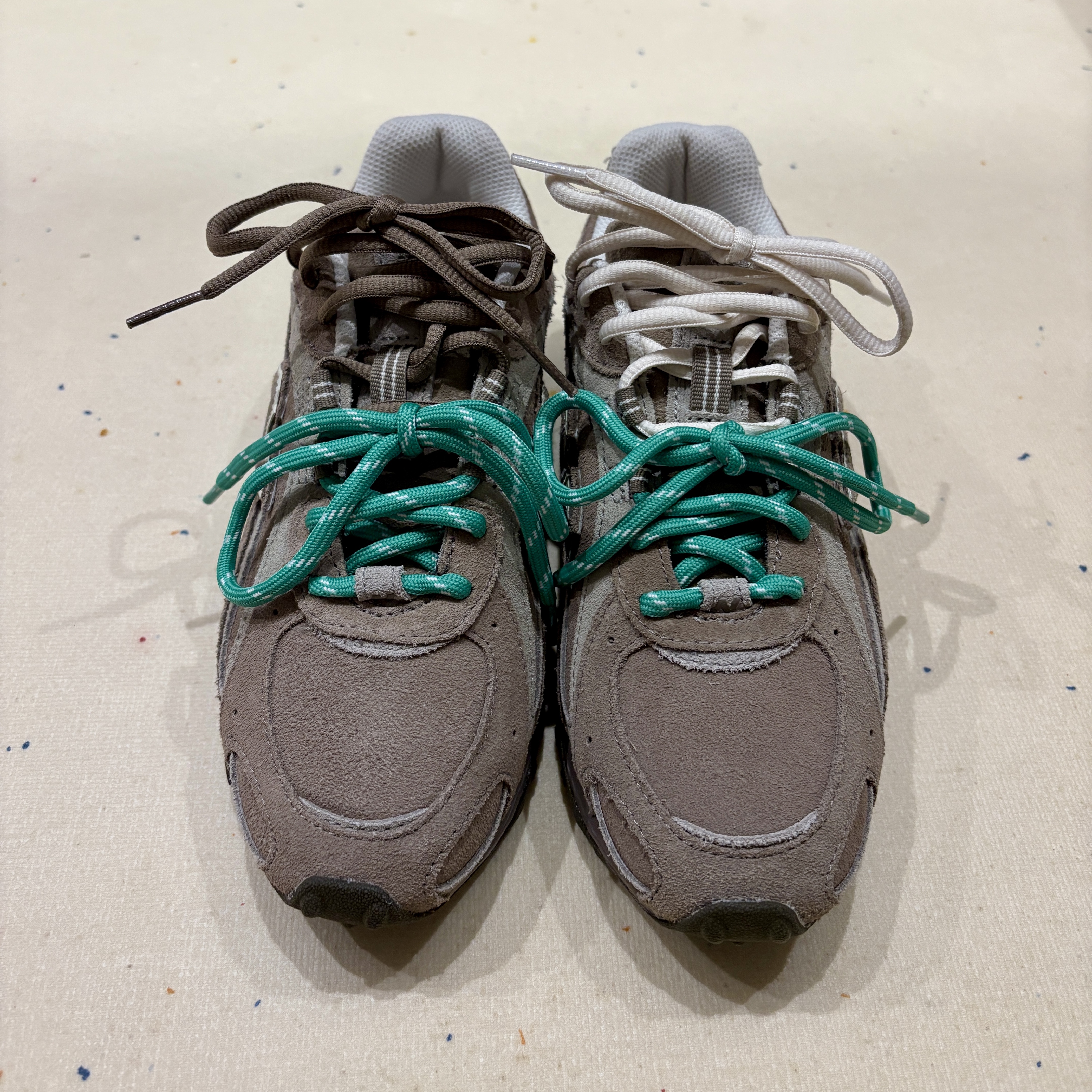 New Balance 204L Suede Mushroom Arid Stone 착용 스타일 - 5