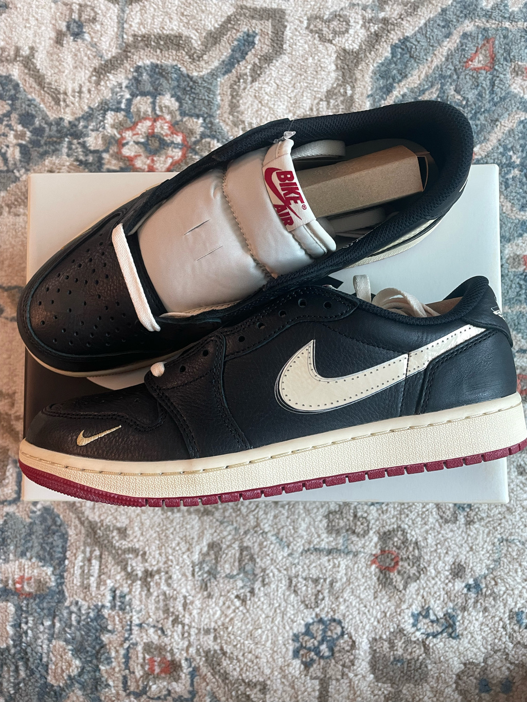 Jordan 1 x Nigel Sylvester Retro Low OG Better With Time 착용 스타일 - 2