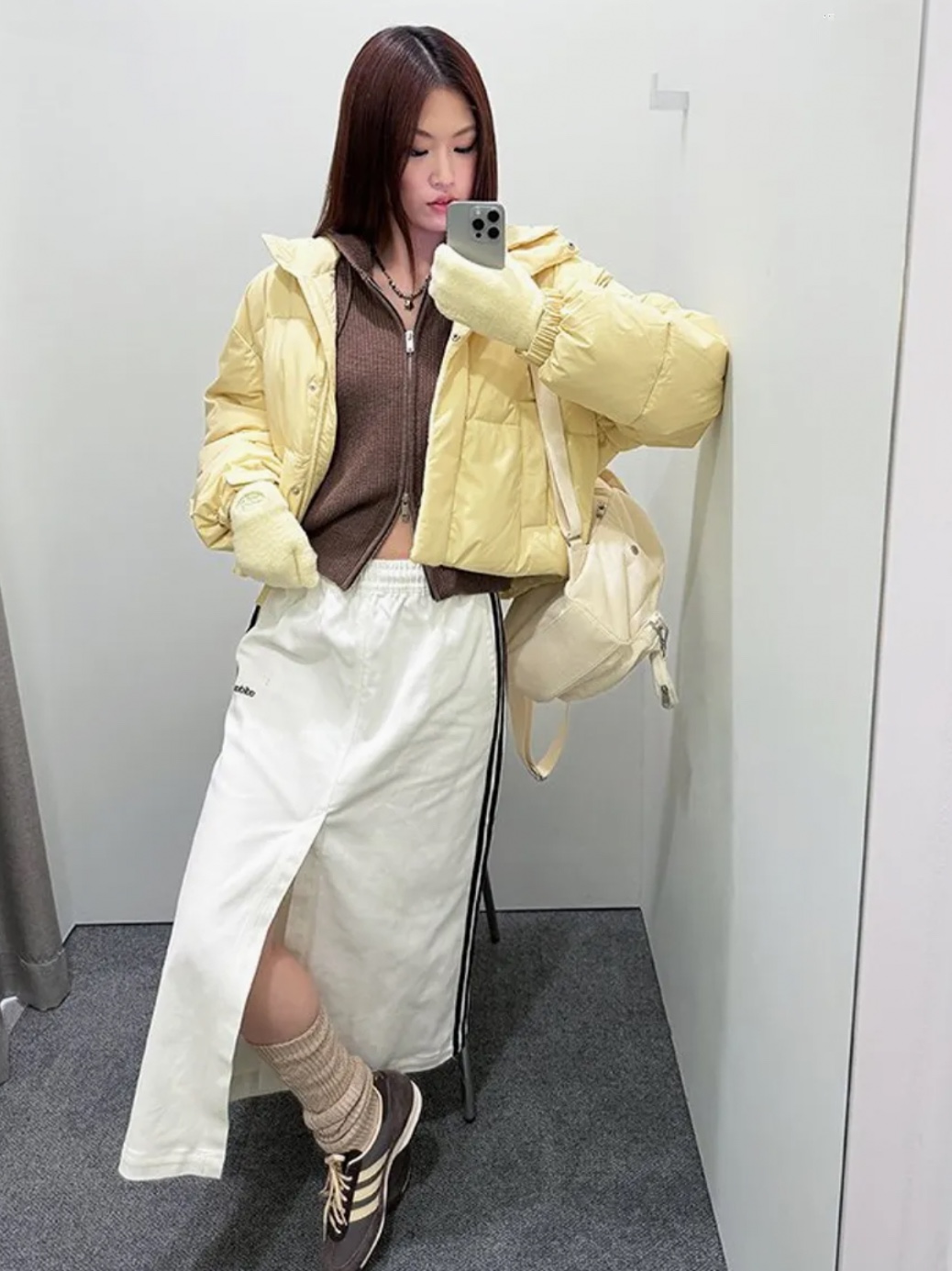 (W) Adidas Cotton Twill Midi Skirt Off White - KR Sizing, (W) Nike ACG Smith Summit Zip-Off Skirt Black - Asia 착용 스타일 - 4