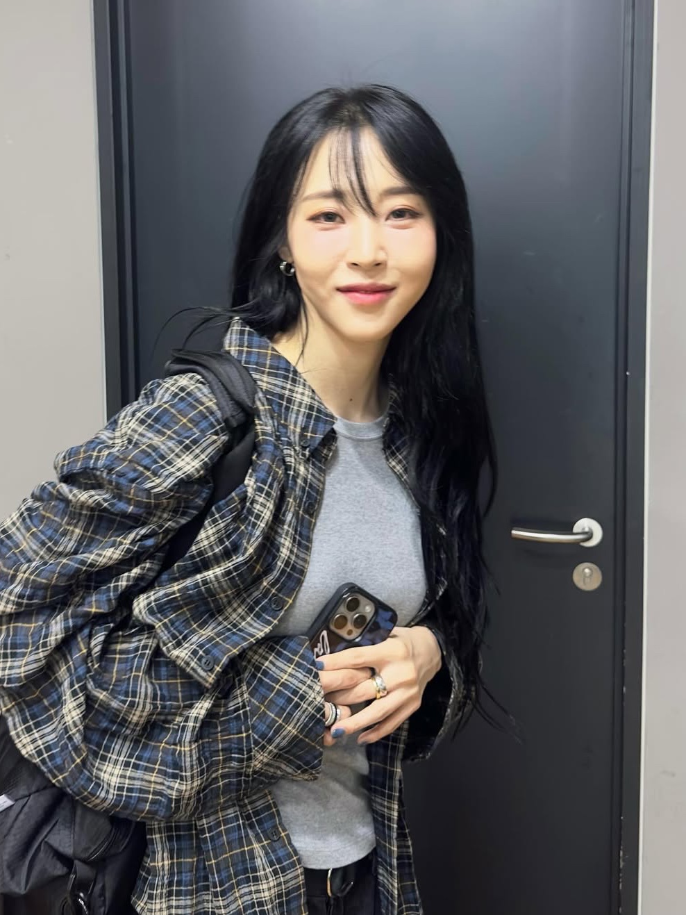 Undermycar Mu.117 Original Logo Basic Long Sleeve Check Shirts Navy Ivory 착용 스타일