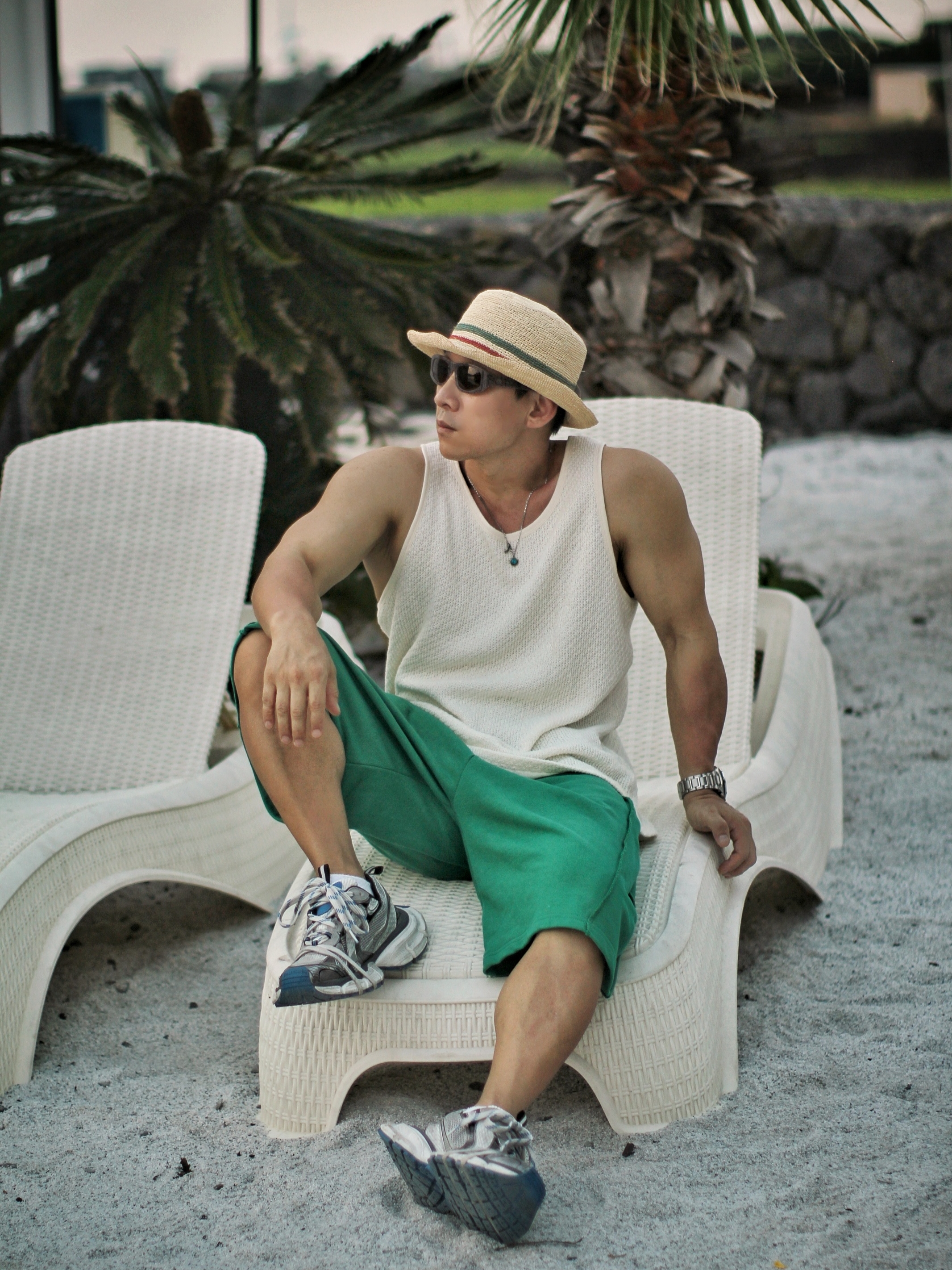 Balenciaga 3XL Sneakers Grey White Blue, Stussy Landon Sunglasses Snake Skin Brown Lens 착용 스타일 - 1