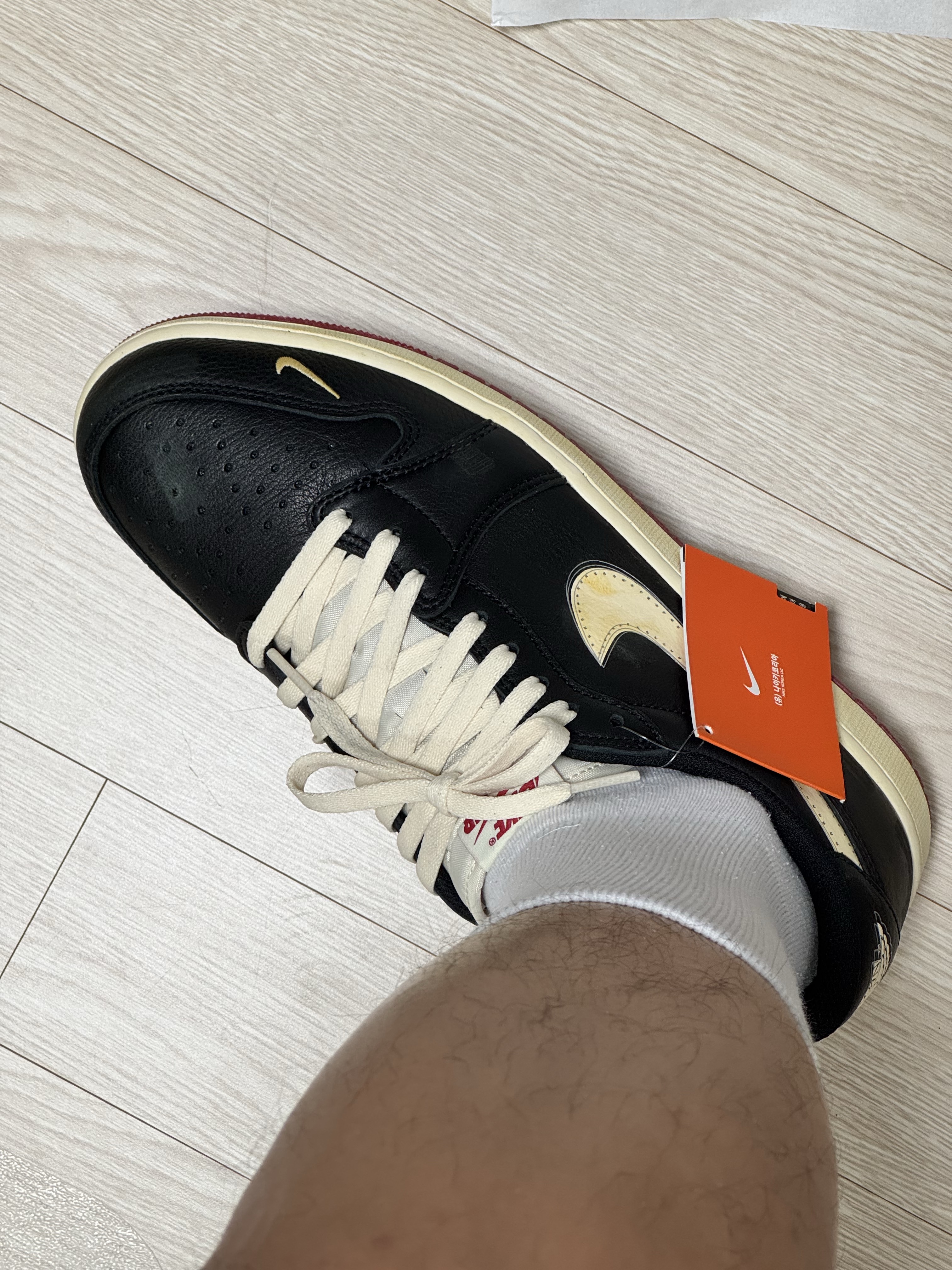 Jordan 1 x Nigel Sylvester Retro Low OG Better With Time 착용 스타일