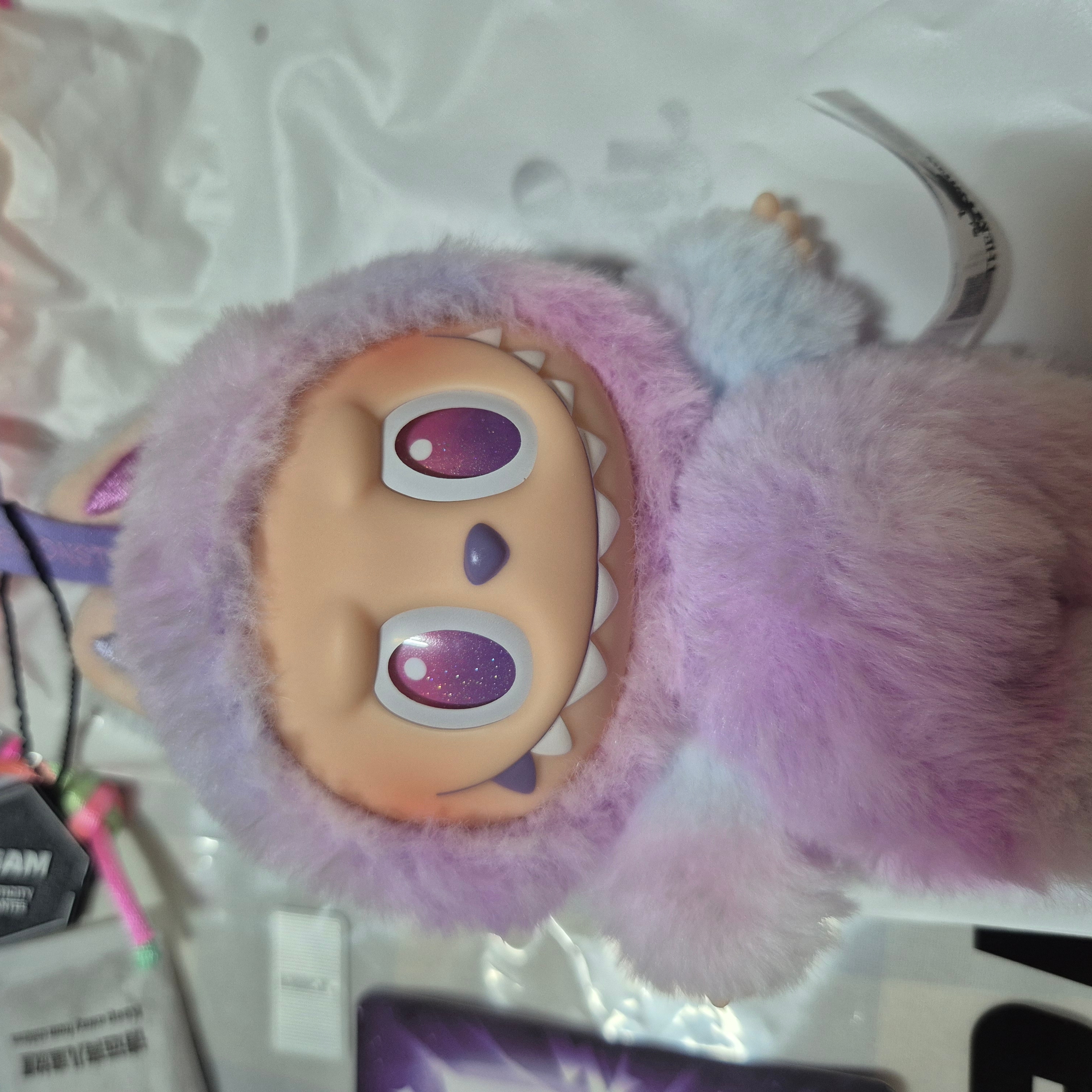 Pop Mart Labubu The Monsters Highlight Series Luck Keyring (Opened Case) 착용 스타일