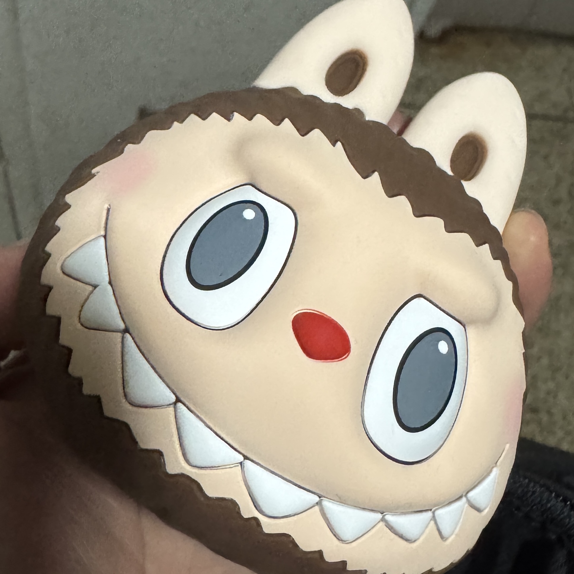 Pop Mart Labubu Original Silicone Earphone Bag Brown 착용 스타일