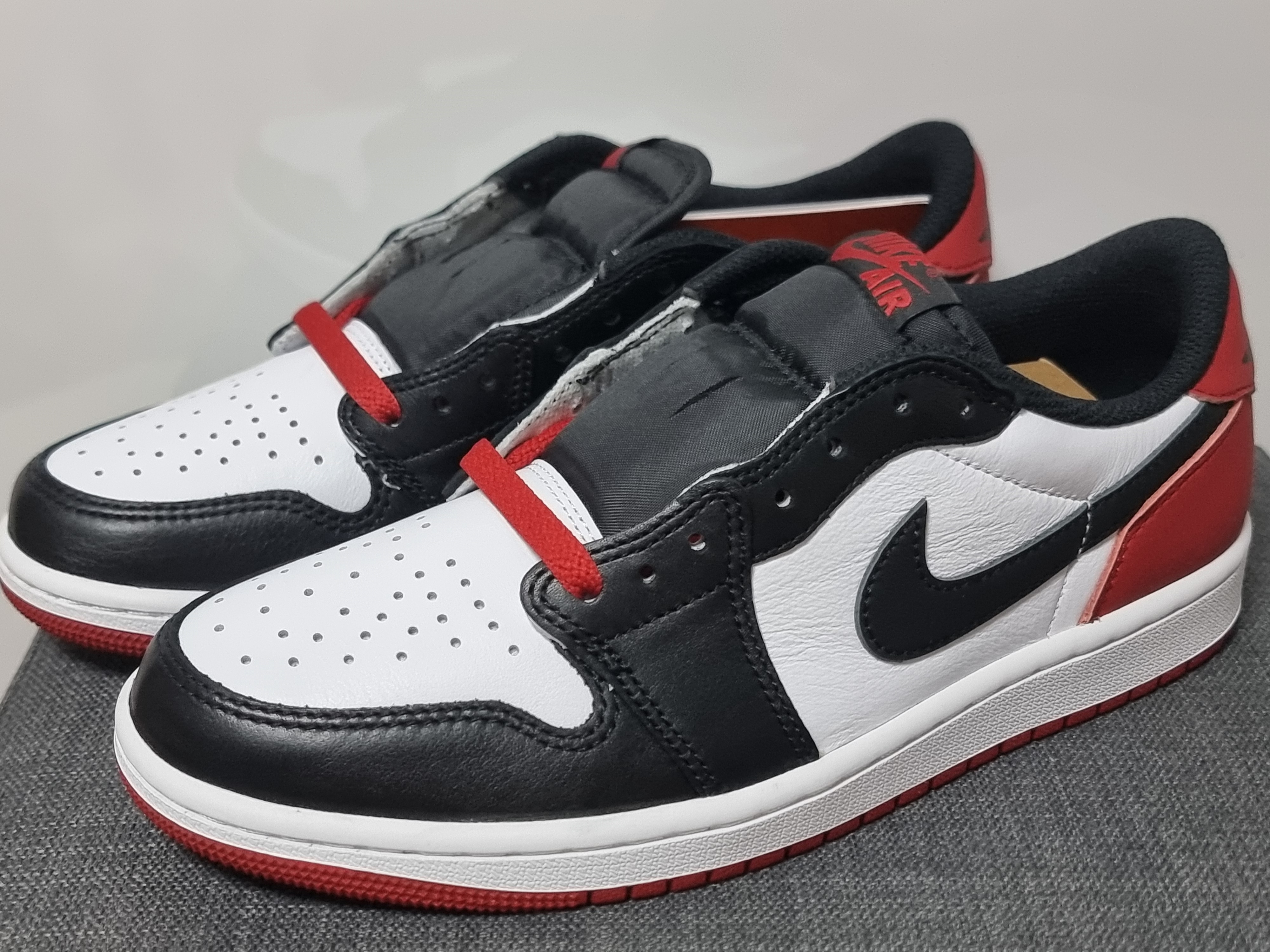 Jordan 1 Retro Low OG Black Toe 착용 스타일
