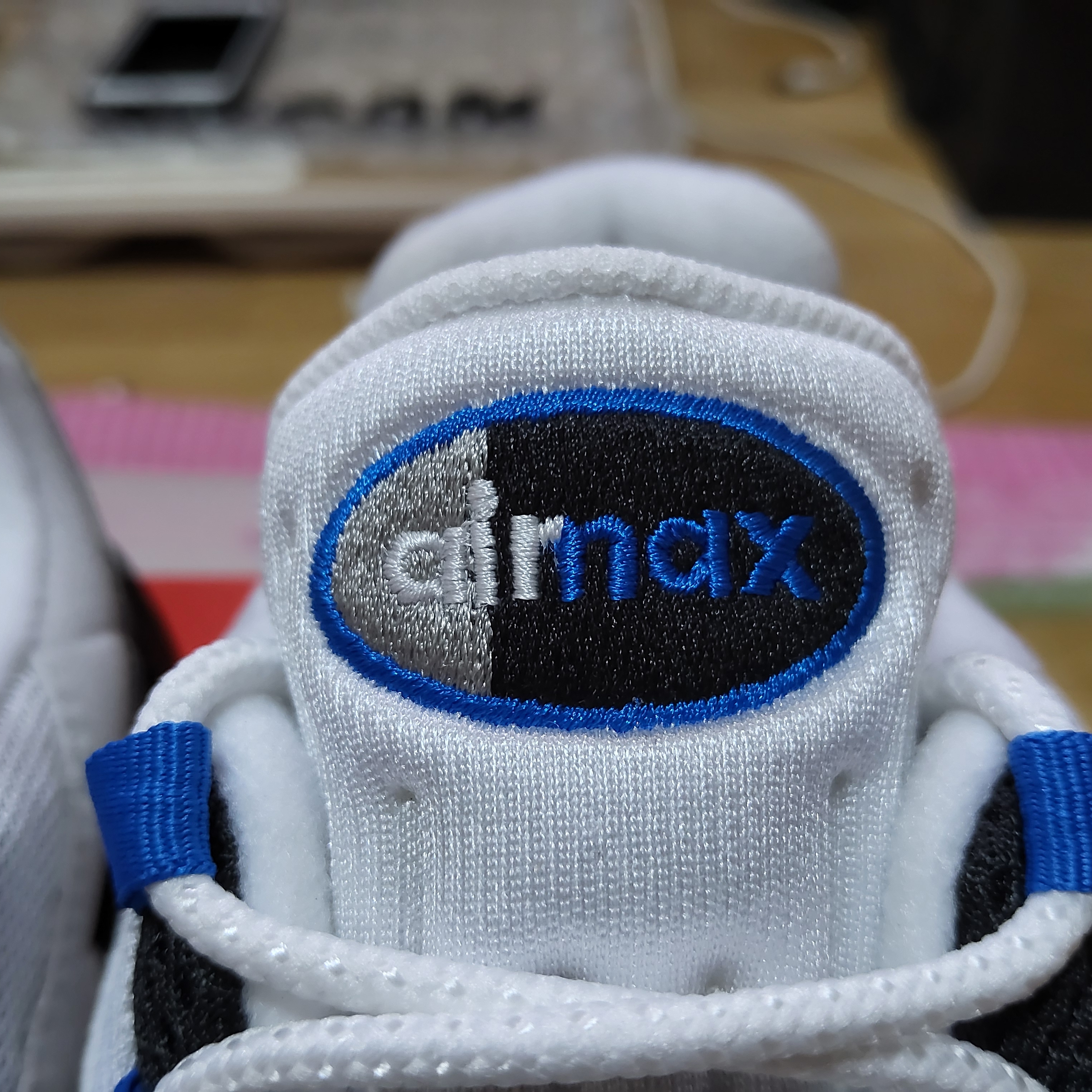 Nike Air Max 95 OG Cool Grey and Blue Spark 착용 스타일 - 3