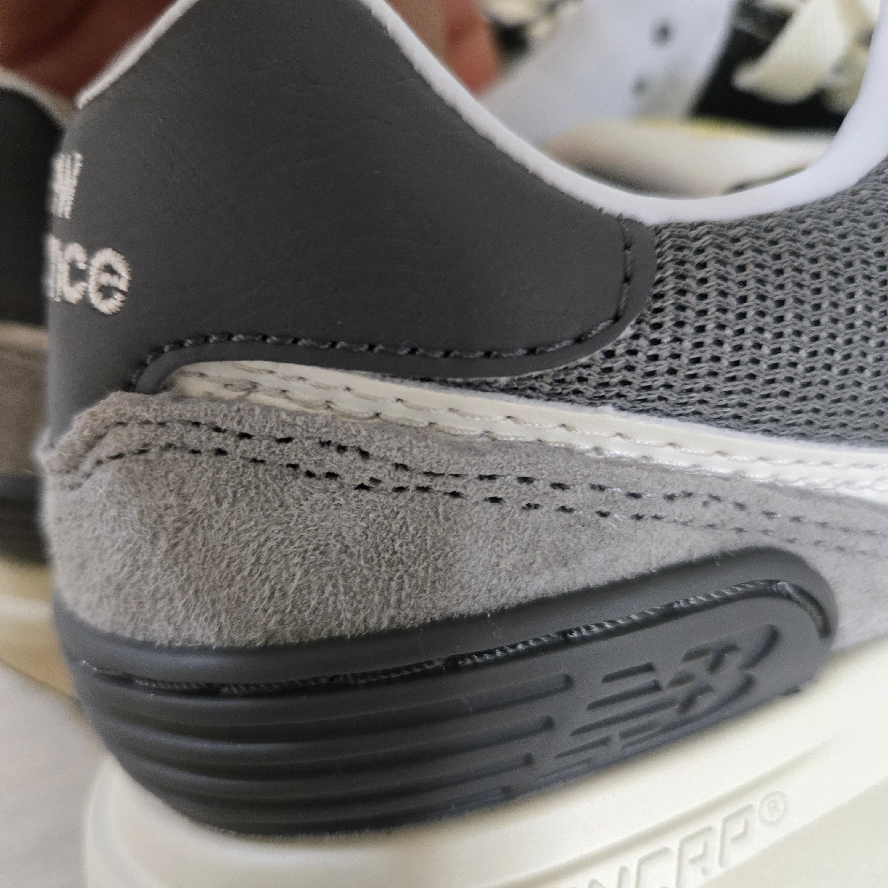 New Balance 574 Legacy Grey 착용 스타일 - 4