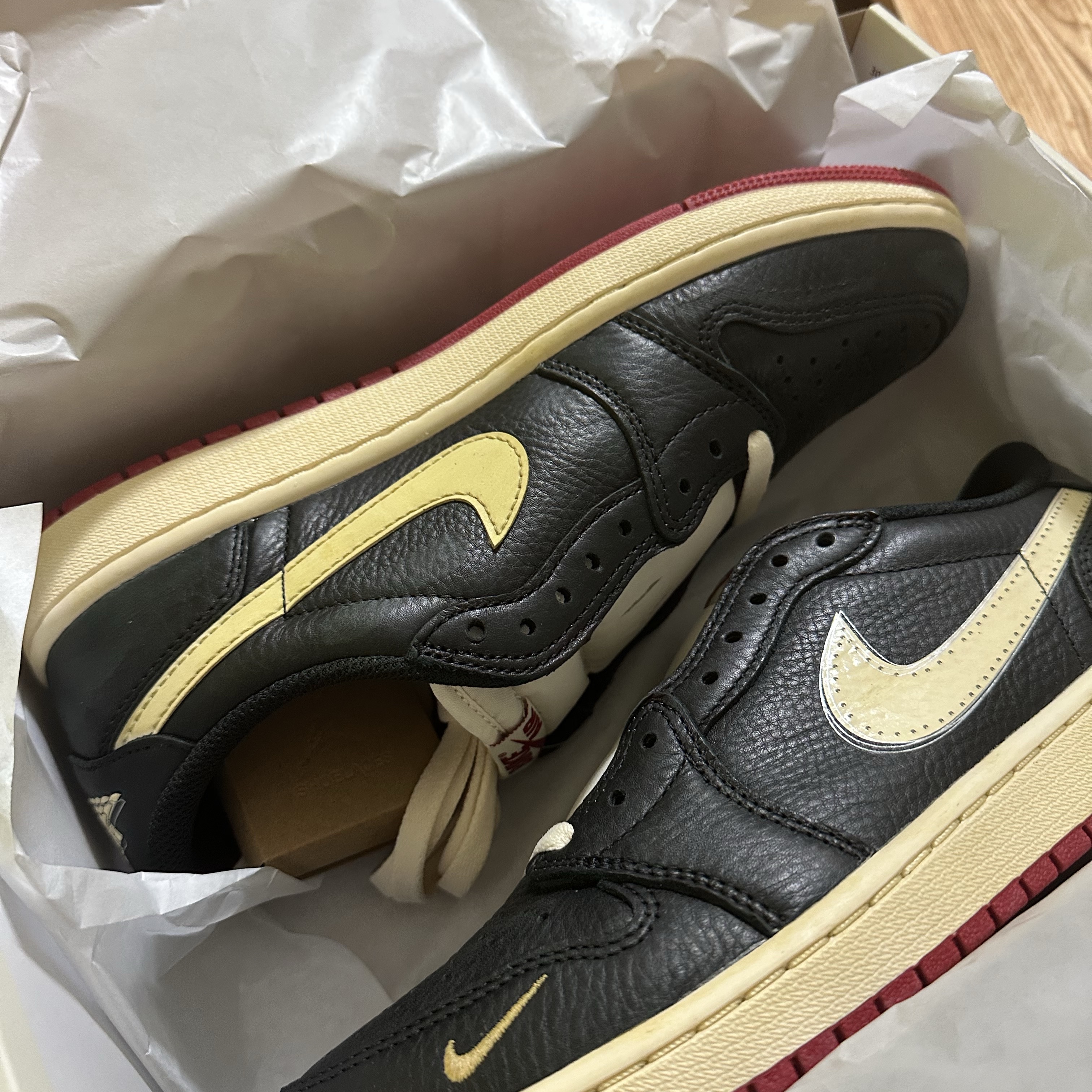 Jordan 1 x Nigel Sylvester Retro Low OG Better With Time 착용 스타일 - 2