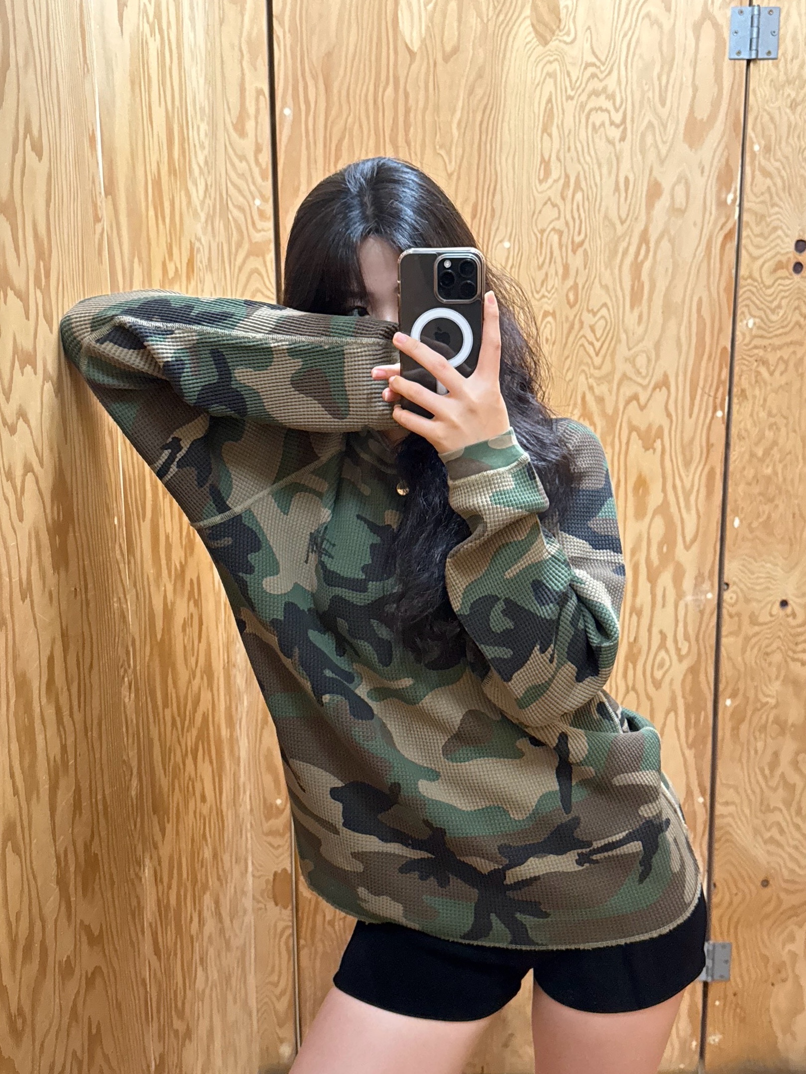 Stussy Basic Thermal Woodland Camo 착용 스타일