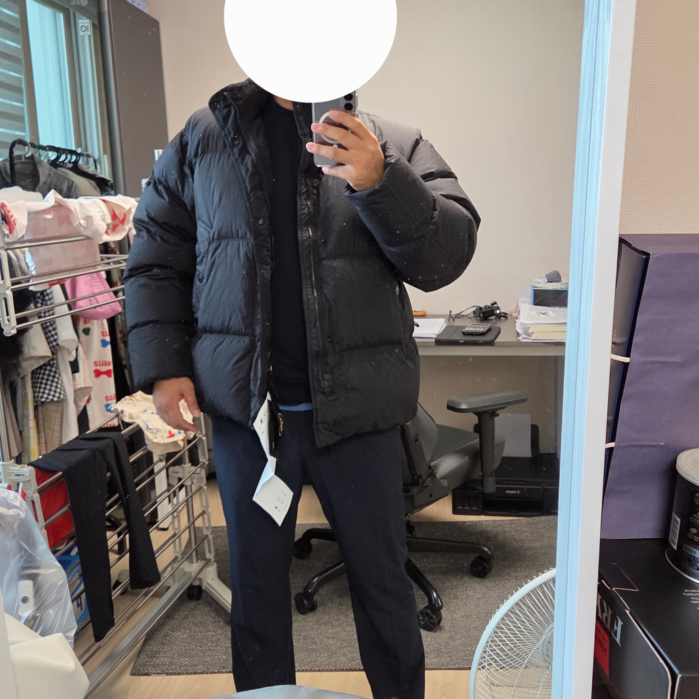 Stone Island 4100010 Crinkle Reps NY Recycled Nylon Down Jacket with Wind Resistant Black - 25FW 착용 스타일