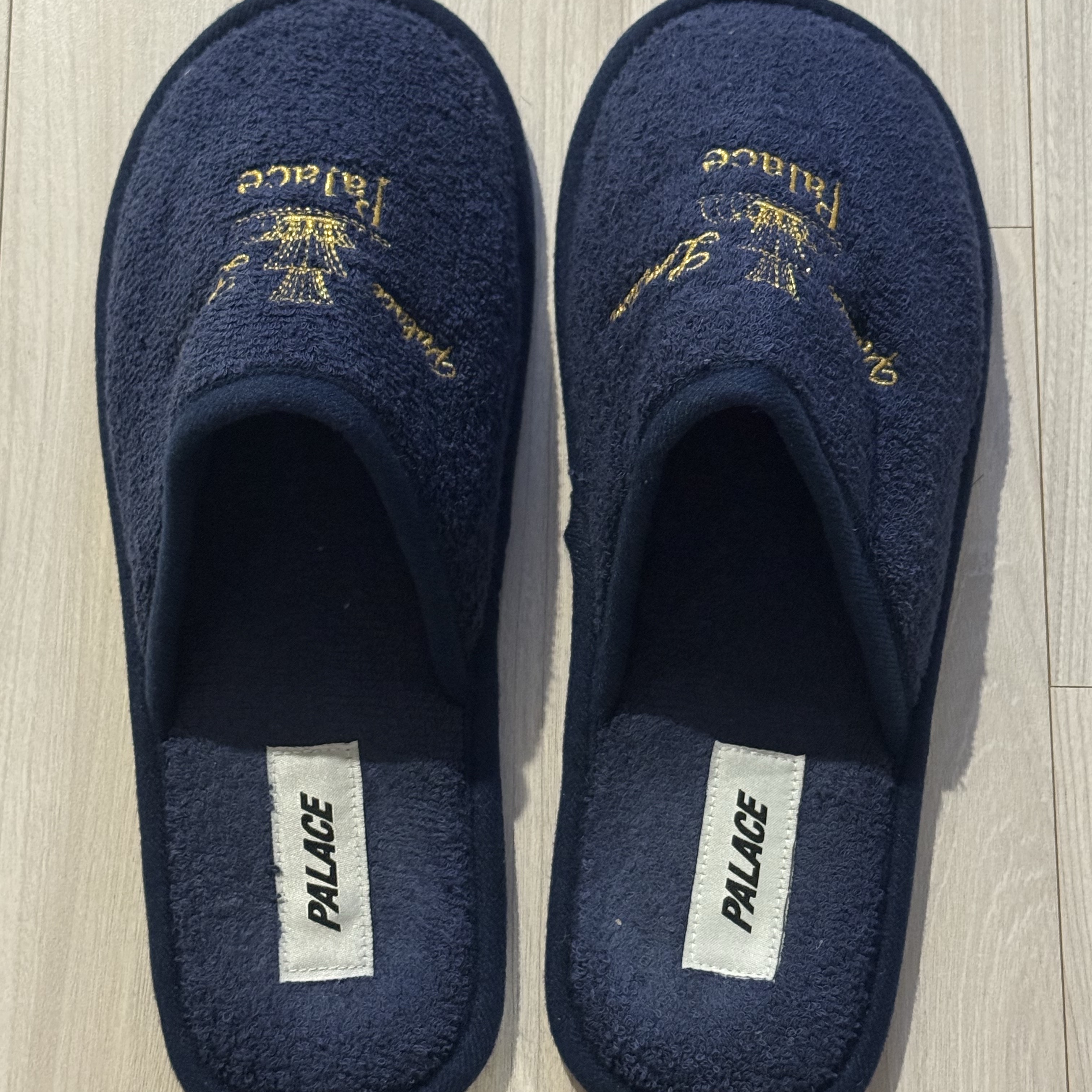 Palace Terry Slipper Navy - 24FW 착용 스타일