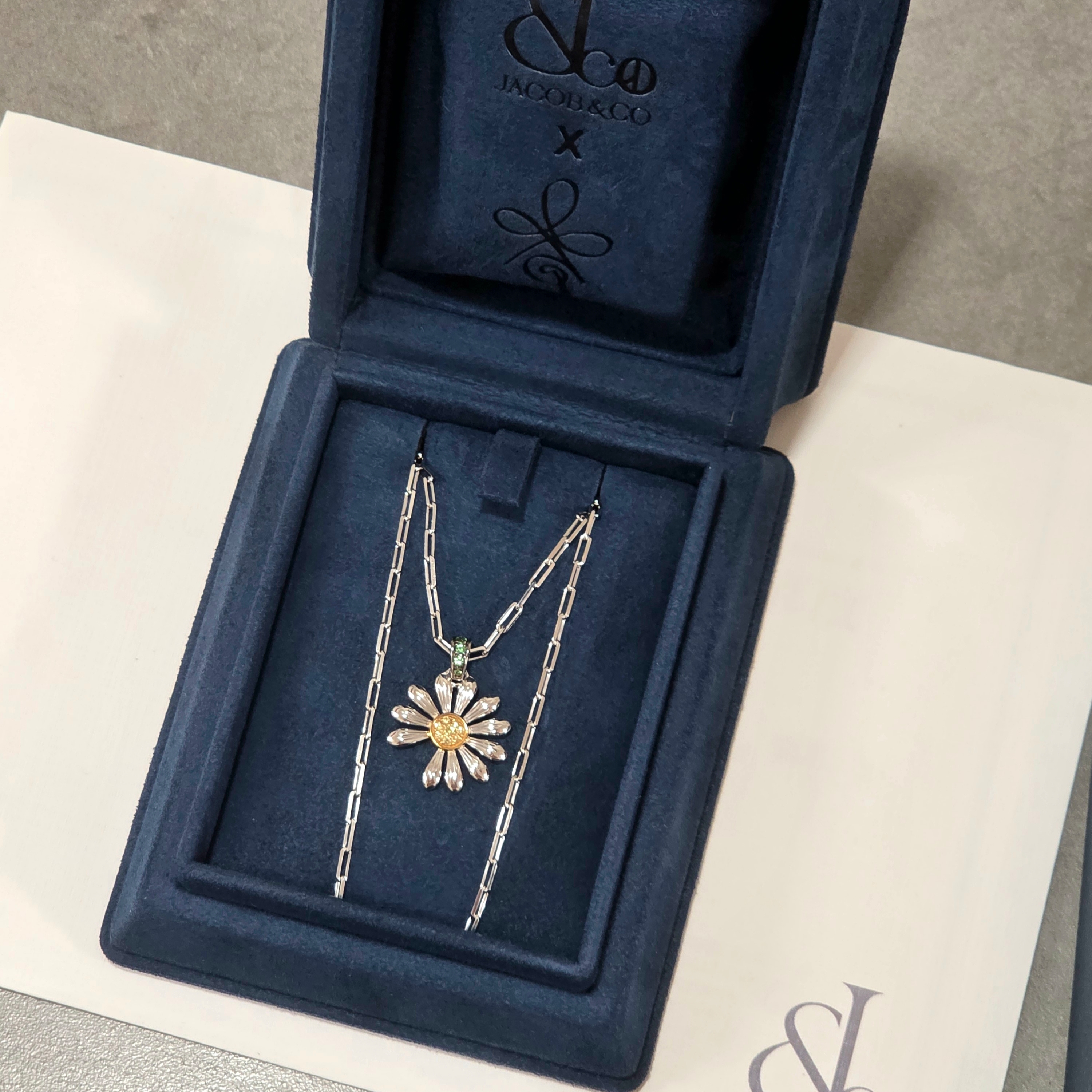 Jacob & Co x Peaceminusone Pendant Sterling Silver & Yellow Gold 착용 스타일