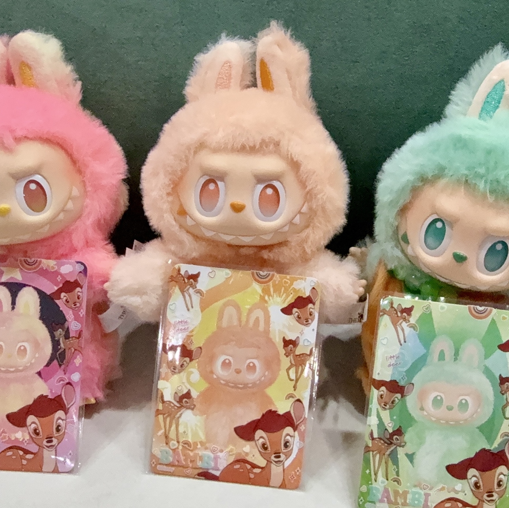 Pop Mart Labubu The Monsters Highlight Series Sealed Case (Bundle of 2/1 Blind Box) 착용 스타일