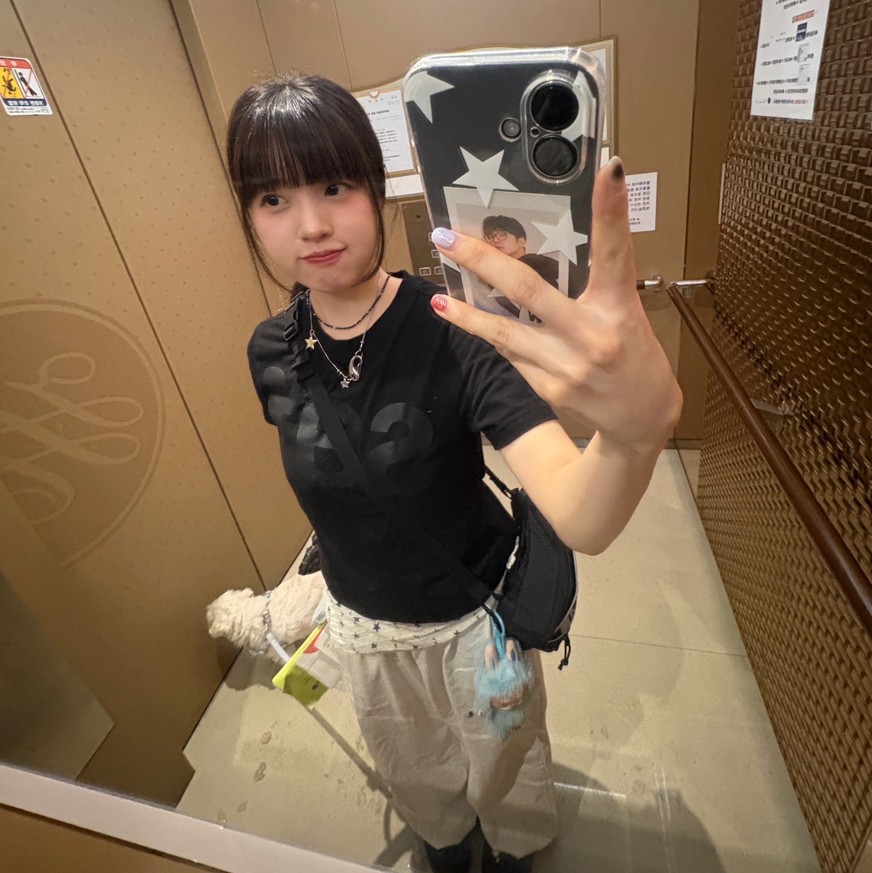 [KREAM 단독] Safarispot 1/2 Basic Safari T-Shirt Black, Pop Mart Labubu The Monsters Highlight Series Hope Keyring (Opened Case) 착용 스타일