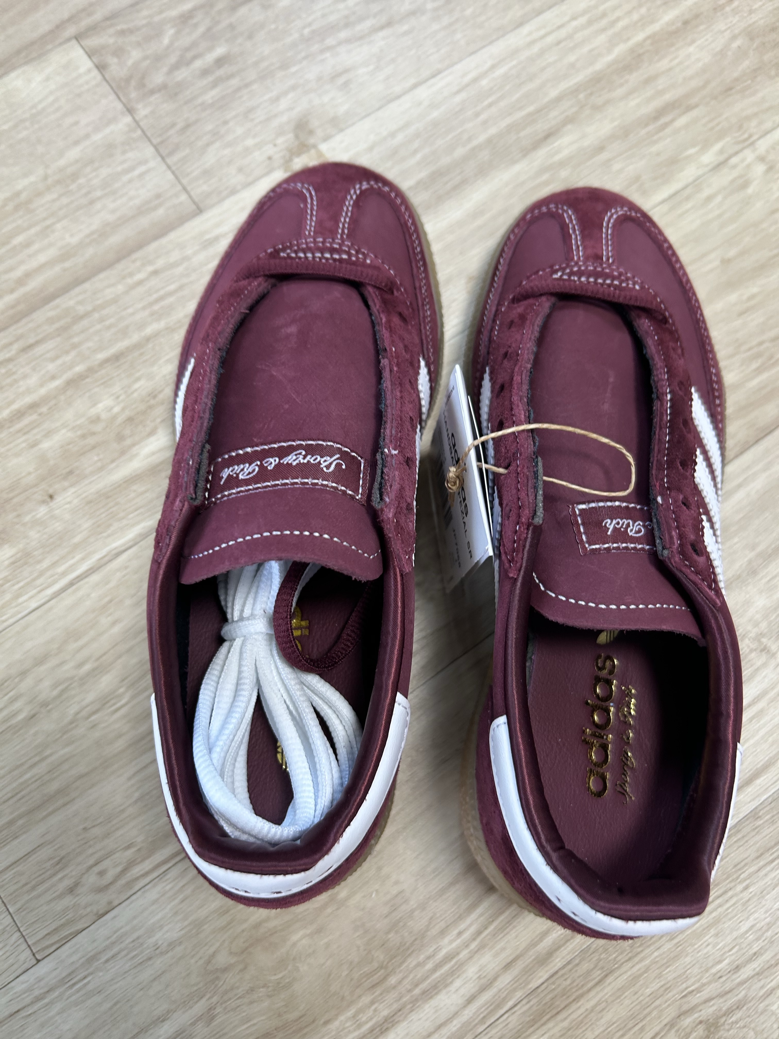 Adidas x Sporty & Rich Handball Spezial Shadow Red Cloud White 착용 스타일