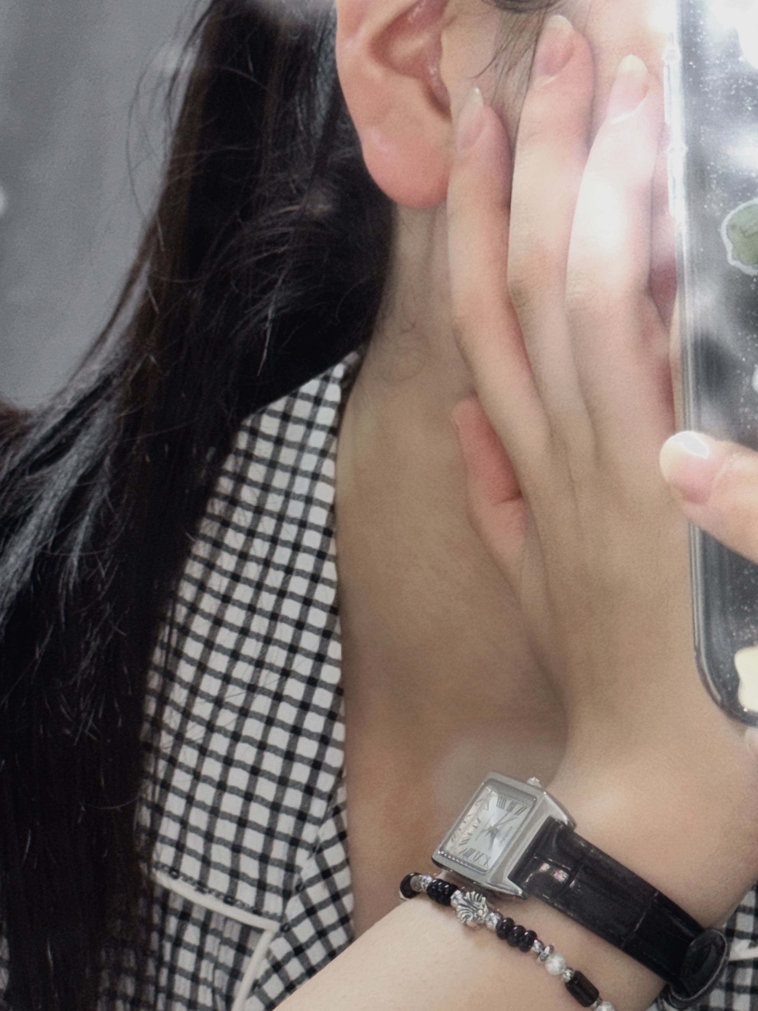 [KREAM 단독] Scudo Shell Black Pearl Beads Bracelet, Casio LTP-V007L-7B1 착용 스타일 - 3