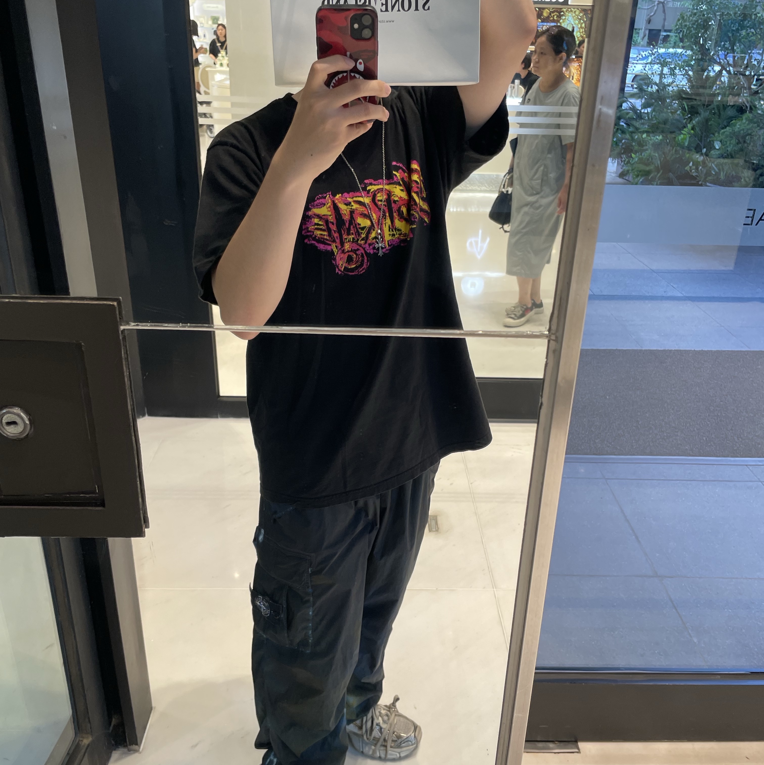 Supreme x Stone Island Painted Camo Nylon Cargo Pants Dark Teal - 20FW, Balenciaga 3XL Sneakers Beige 착용 스타일