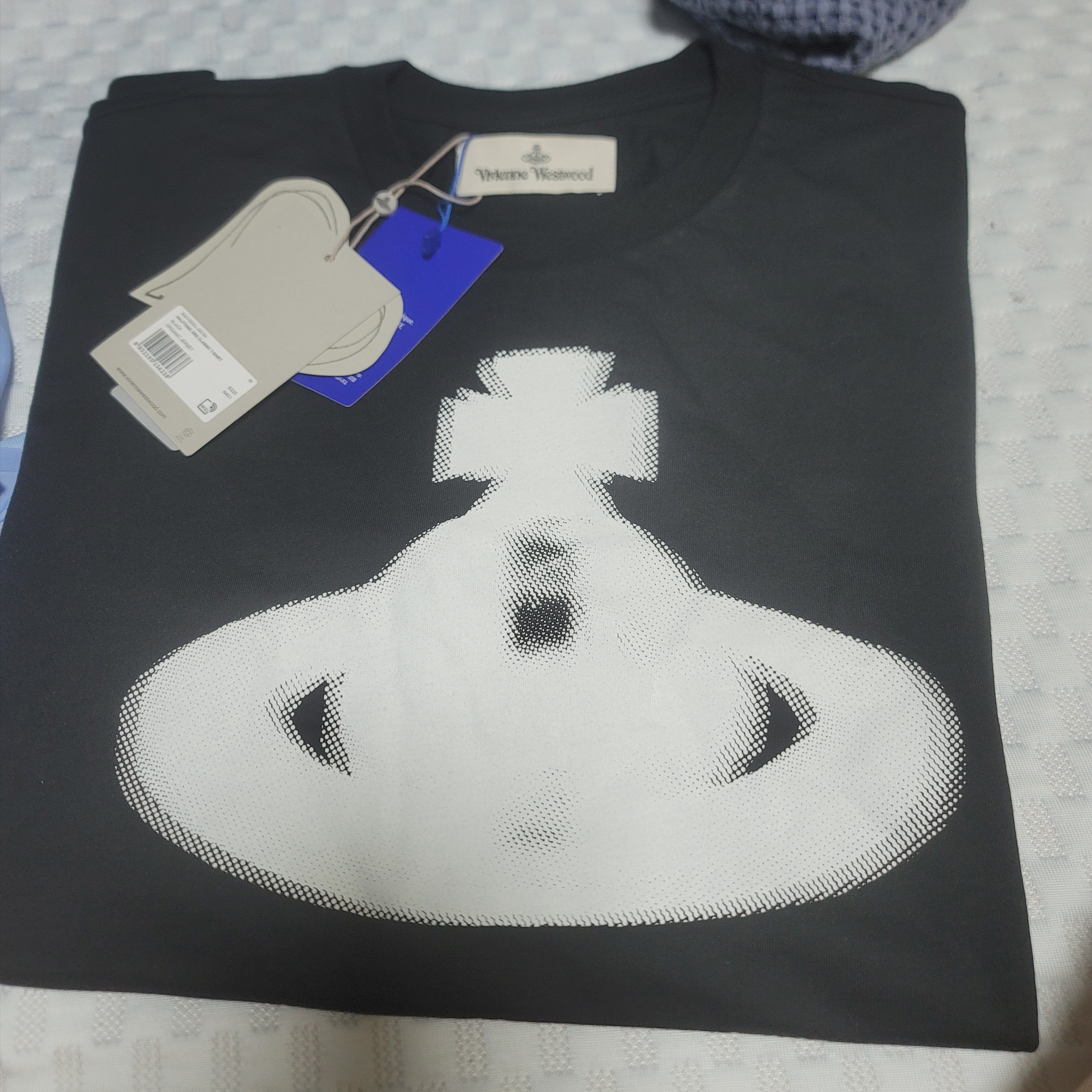 Vivienne Westwood Orb Classic T-Shirt Black 착용 스타일 - 2