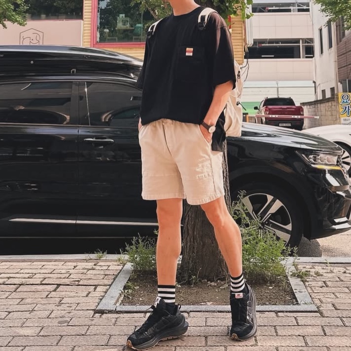 Nike x Sacai VaporWaffle Black and Gum 착용 스타일 - 1