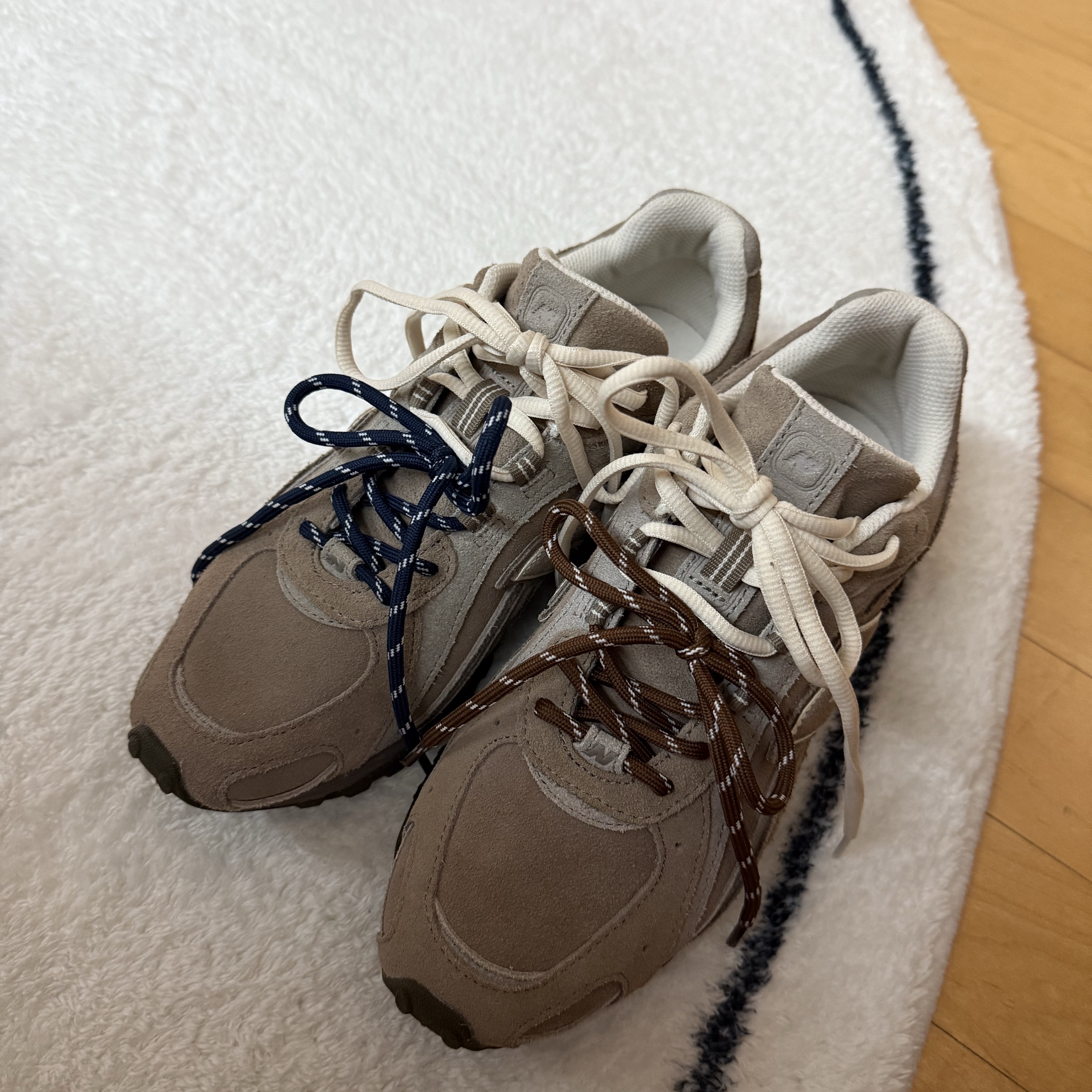 New Balance 204L Suede Mushroom Arid Stone 착용 스타일