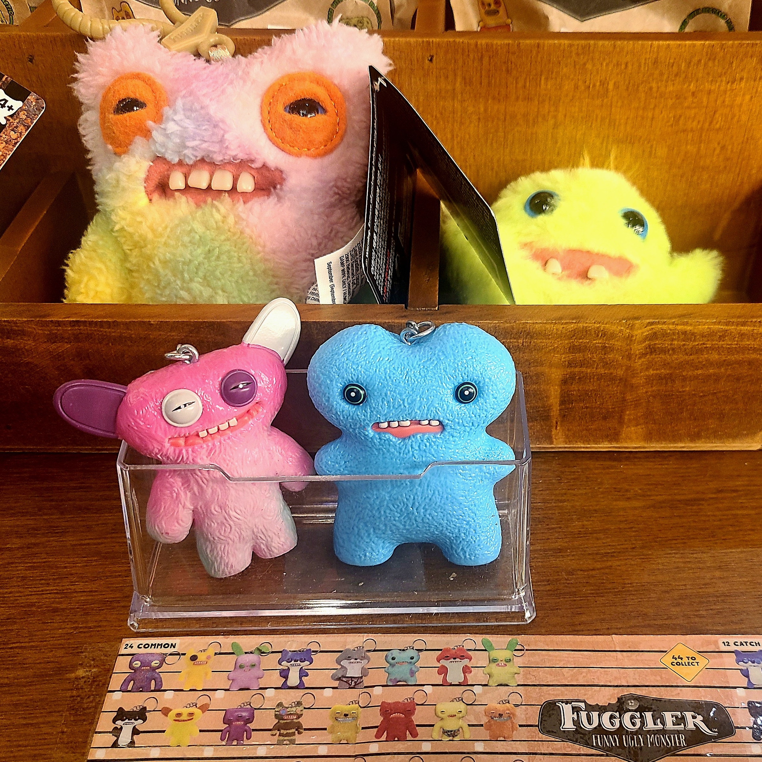 Fuggler Misfits Squidge Purple, Fuggler Budgie Sasquoosh White 착용 스타일 - 2