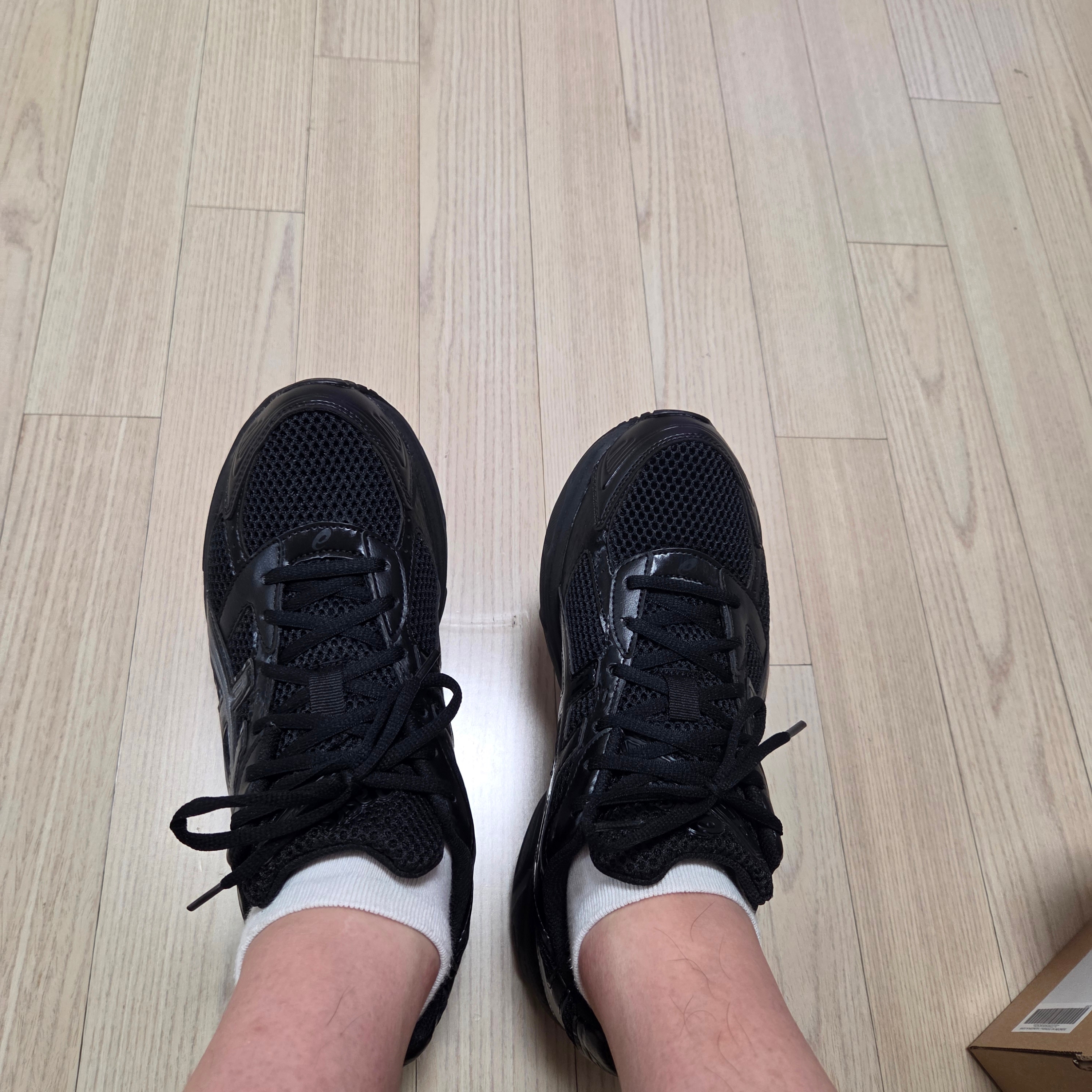 Asics Gel-1130 Black Graphite Grey 착용 스타일 - 3