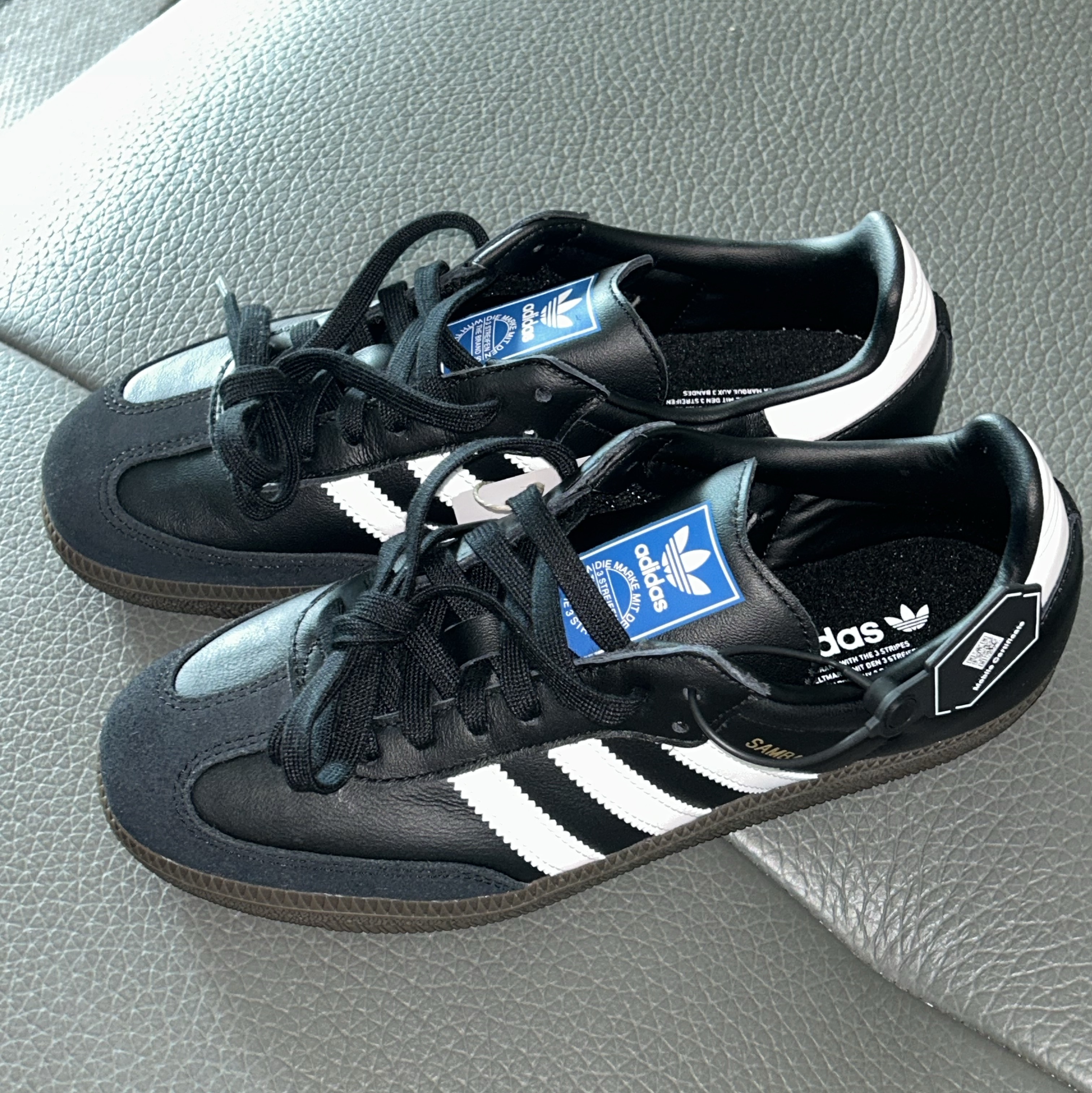 Adidas Samba OG Black White Gum 착용 스타일 - 2