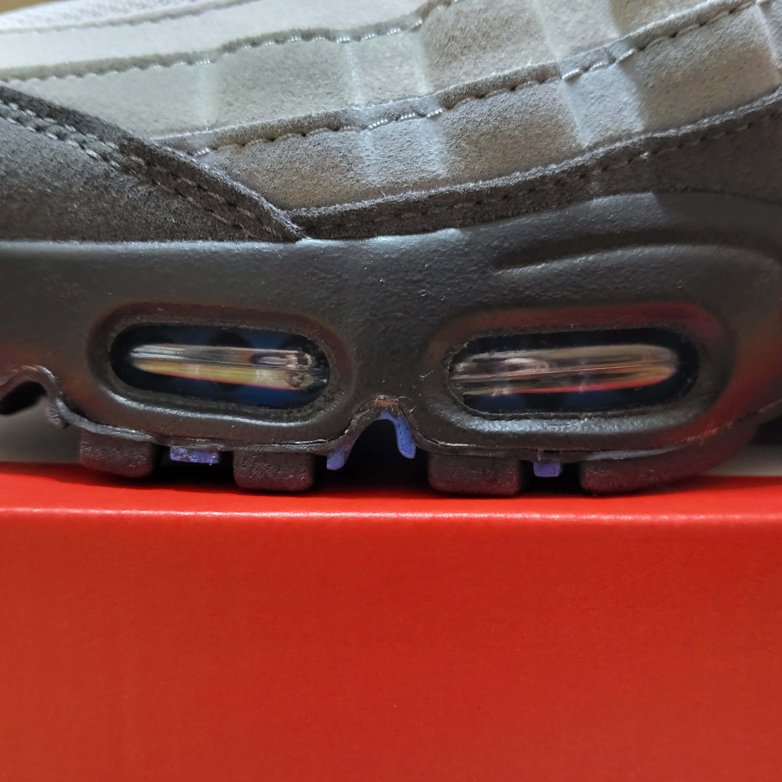 Nike Air Max 95 OG Cool Grey and Blue Spark 착용 스타일 - 5