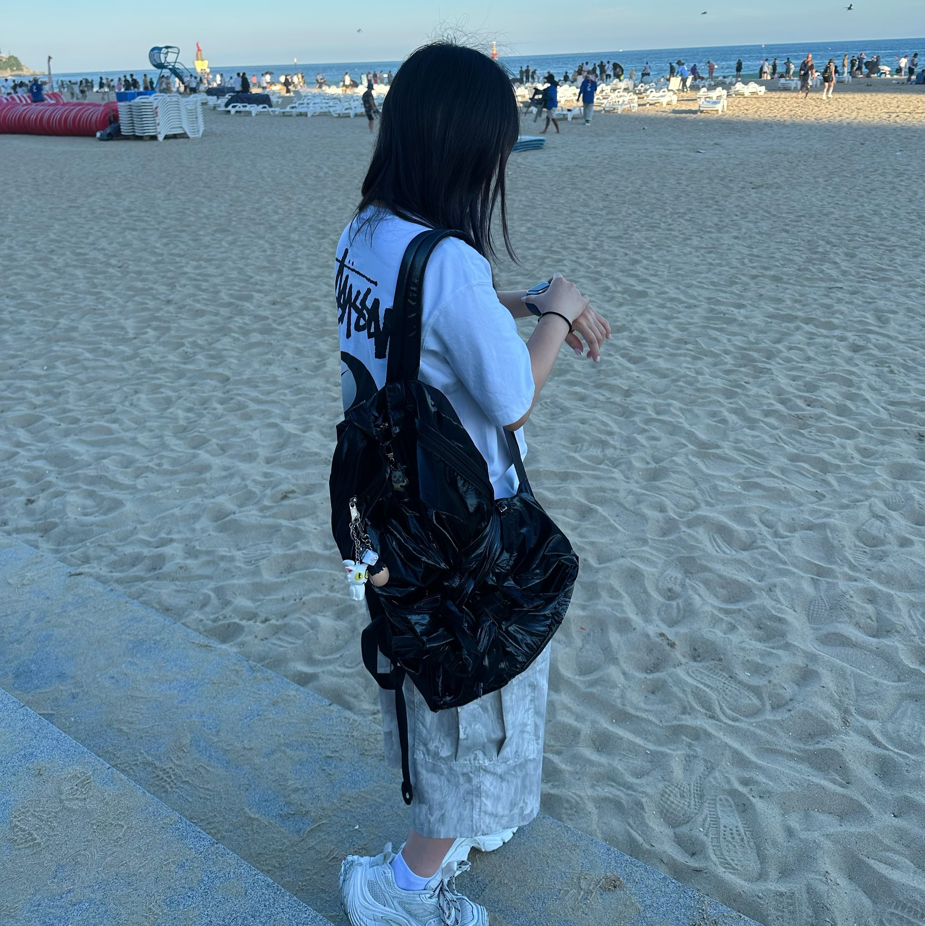 Nike x Stussy NRG FL SS 8 Ball T-Shirt White (DO9322-100), Balenciaga 6XL Sneakers White 착용 스타일 - 1