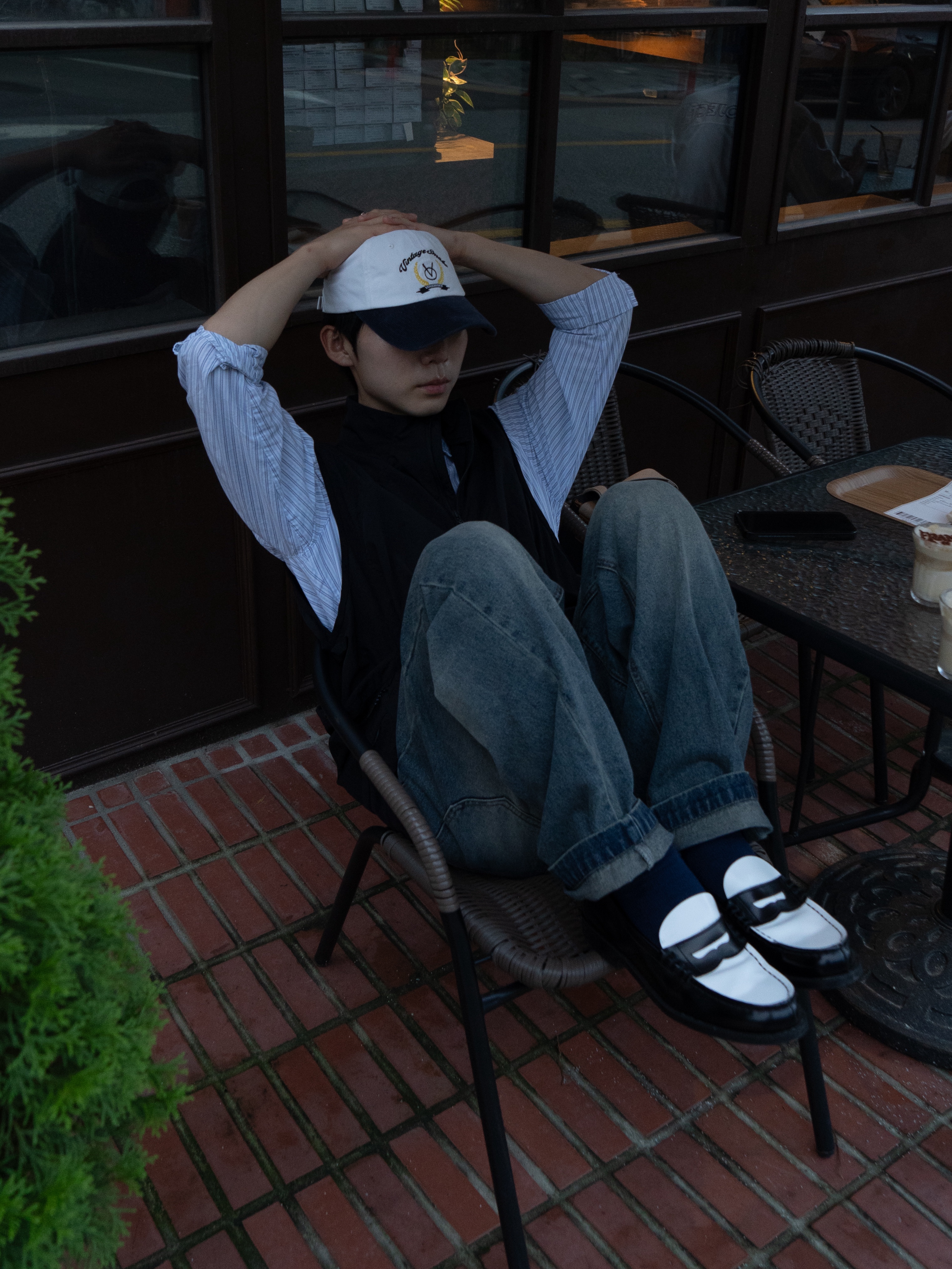 Haruta HS-906 Penny Loafer Black & White 착용 스타일 - 1