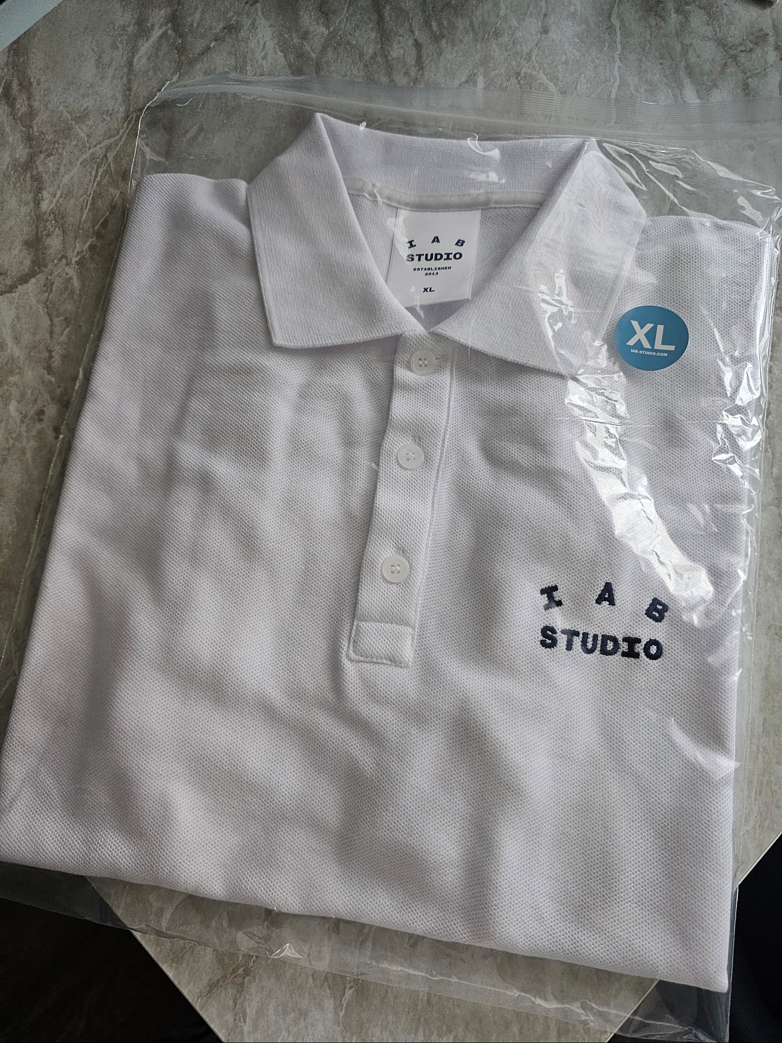 IAB Studio Pique T-Shirt White Navy 착용 스타일 - 1
